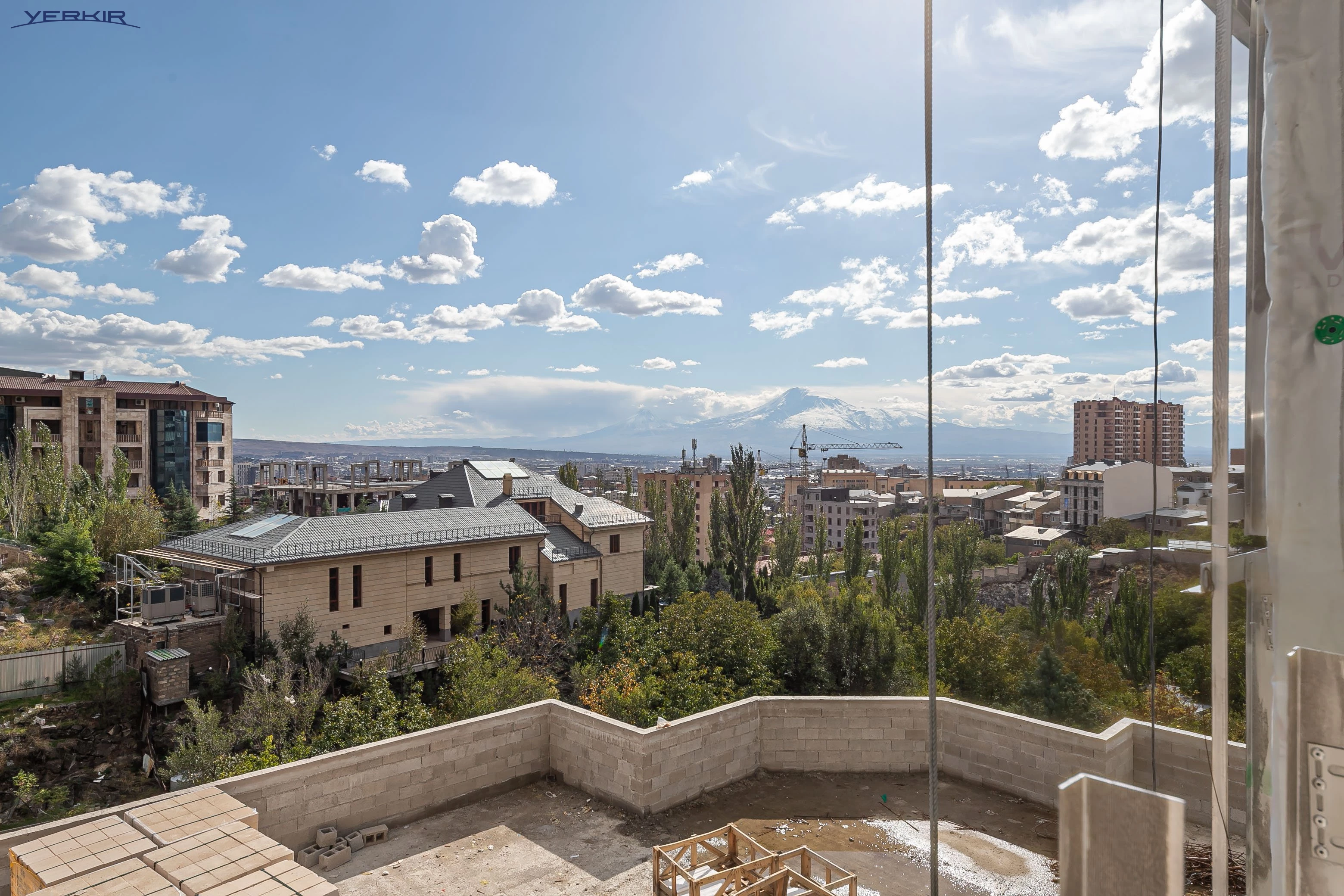 Apartments Code: 2+2966072