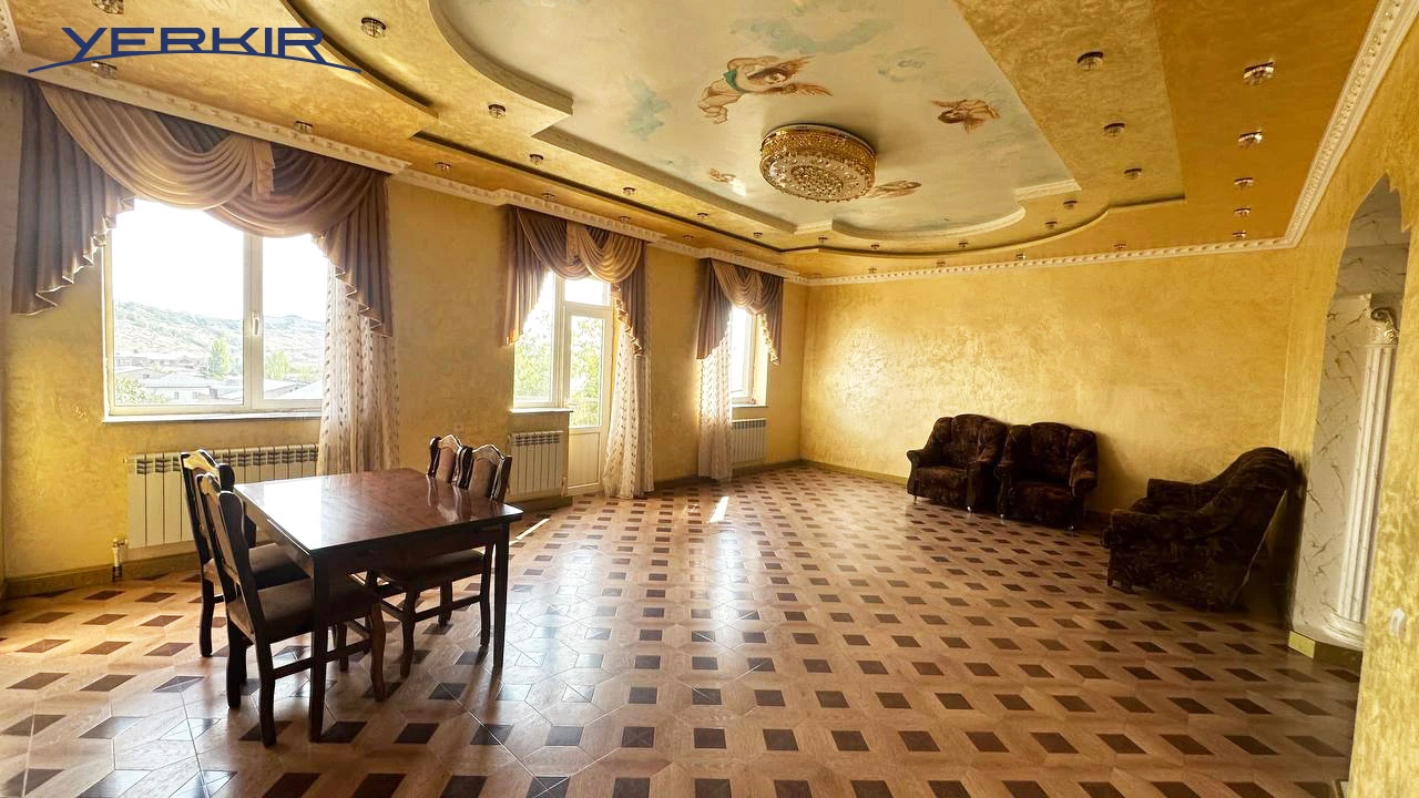 Առանձնատներ Կոդ` 5+514445