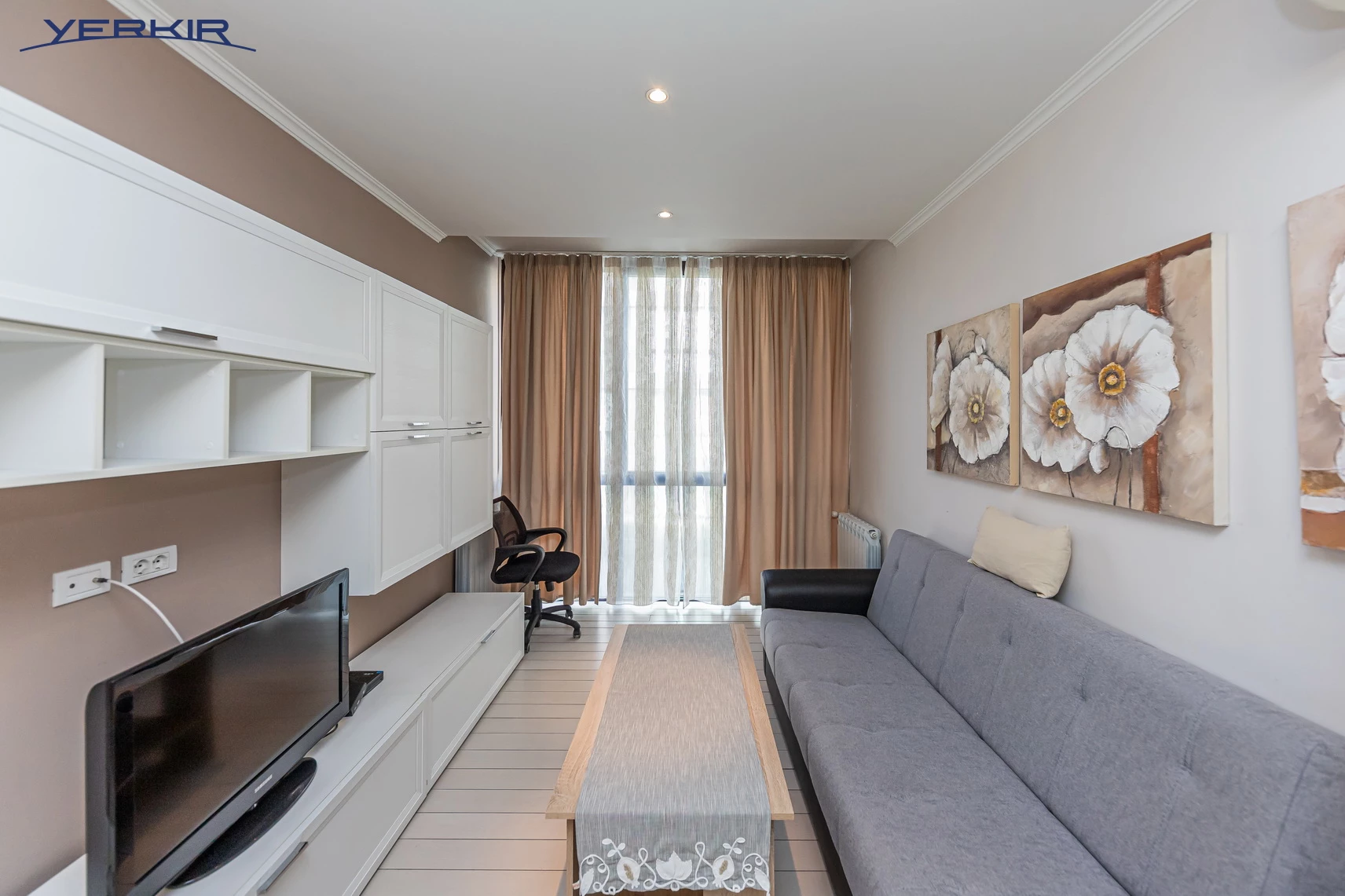 Apartments Code: 5+217211