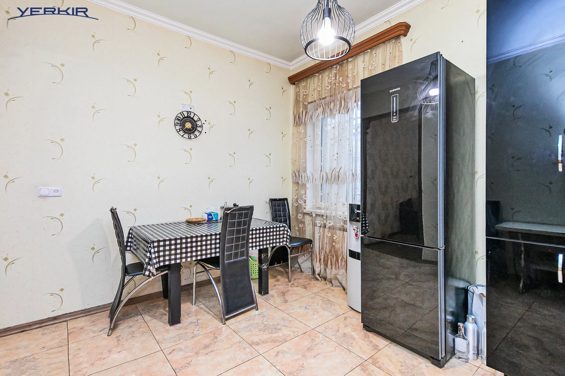 Առանձնատներ Կոդ` 8+517854