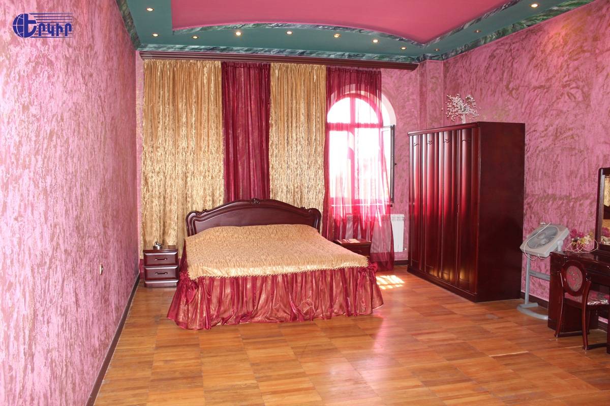Առանձնատներ Կոդ` 6+50732