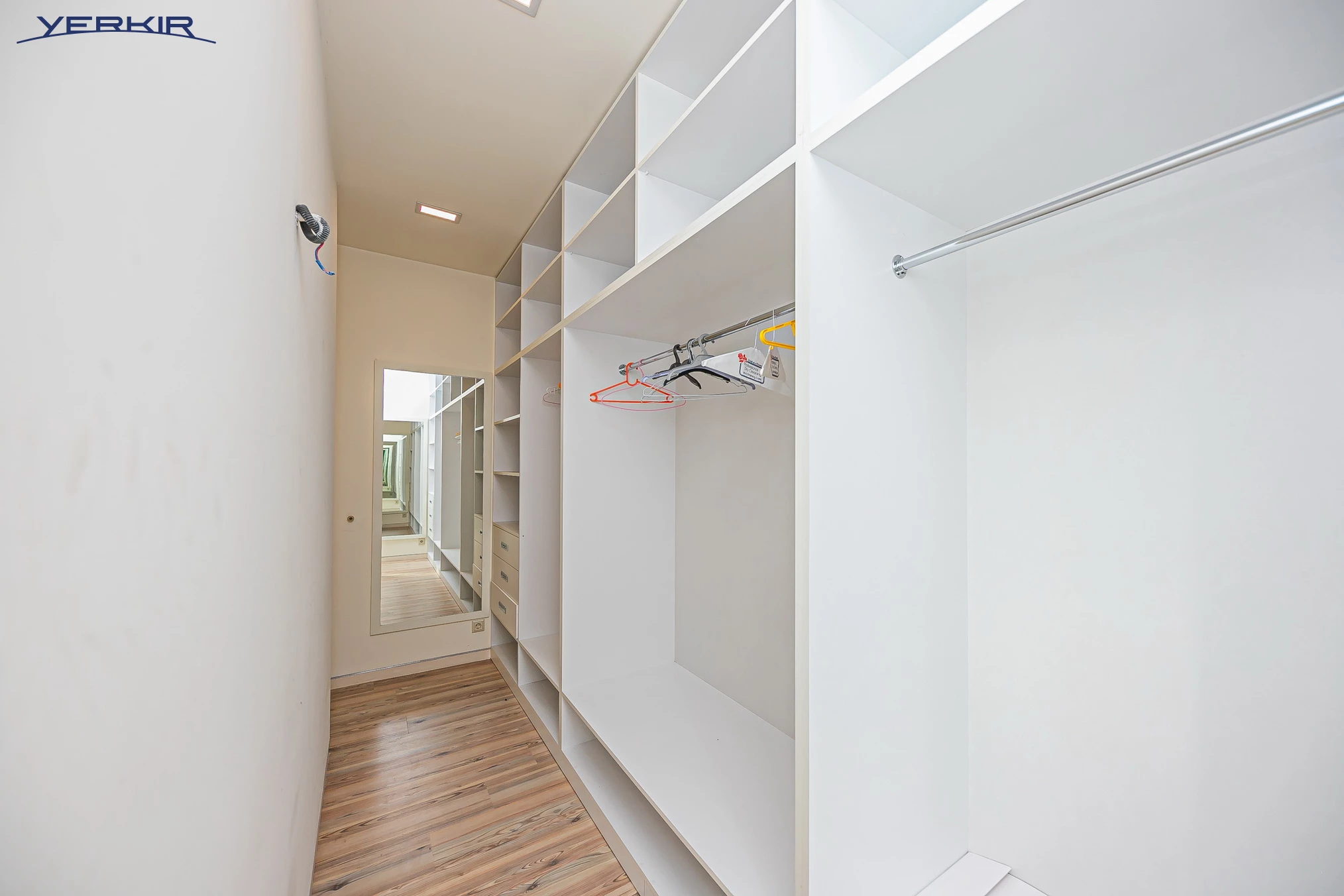 Առանձնատներ Կոդ` 5+519027