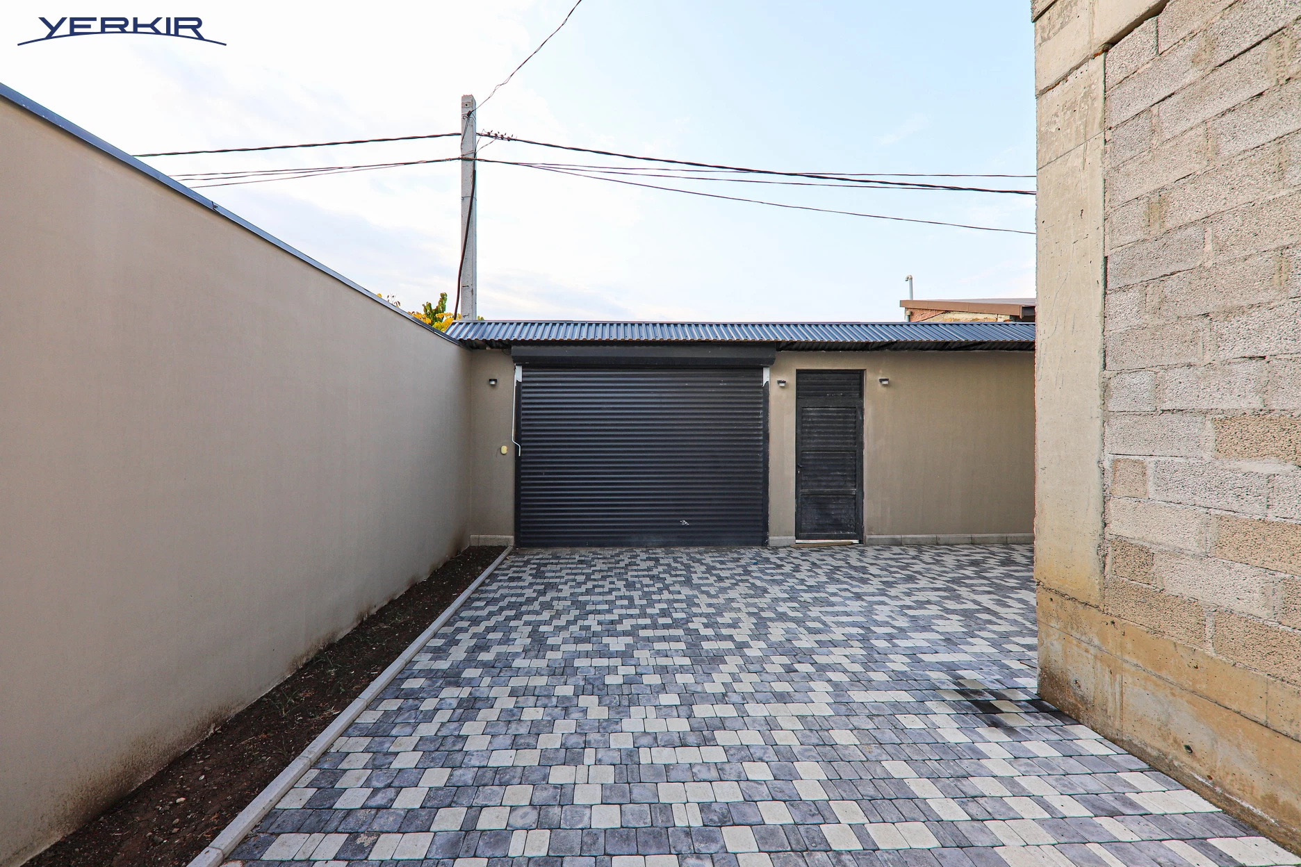 Houses Code: 3+513795