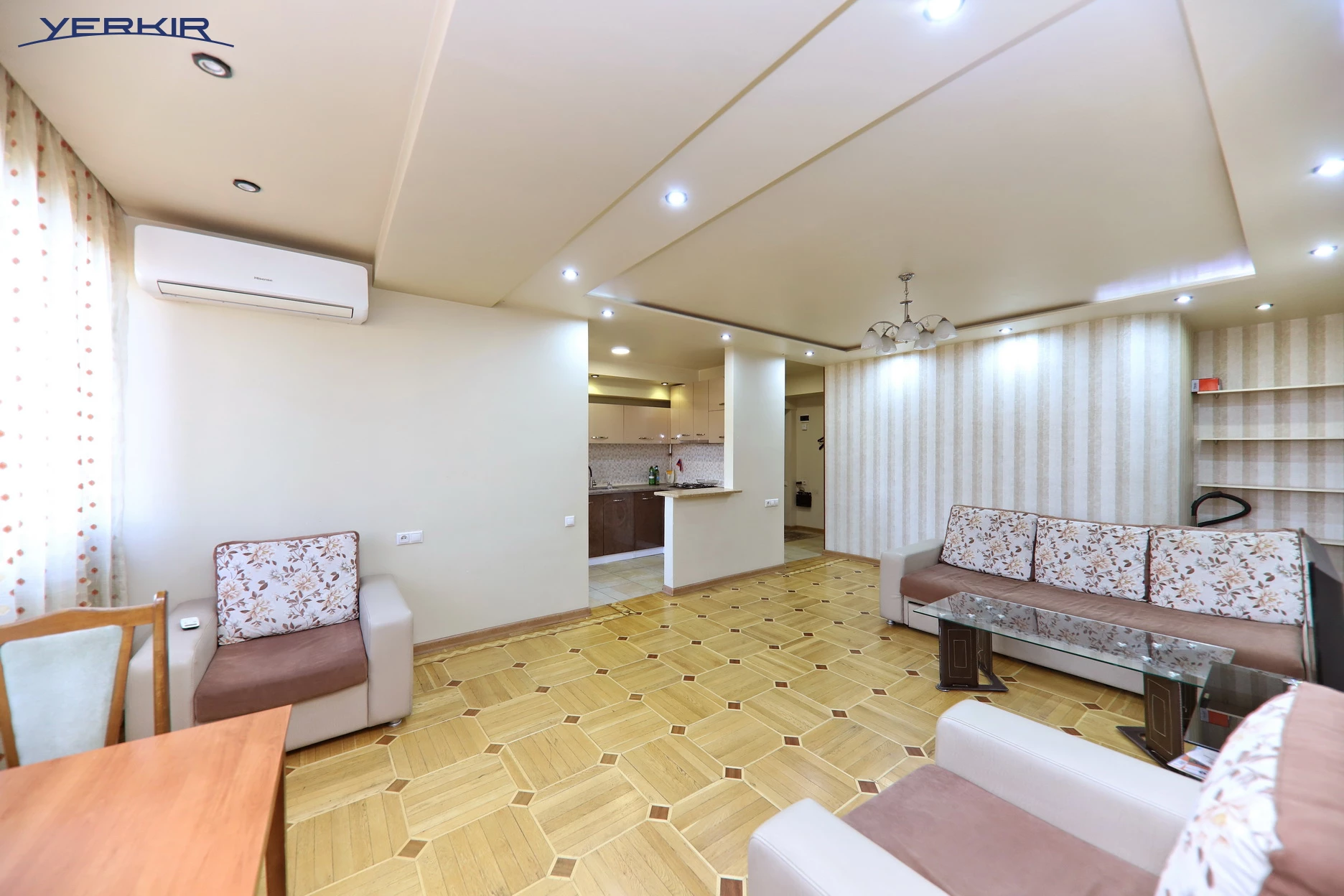 Квартиры Код 5+213774