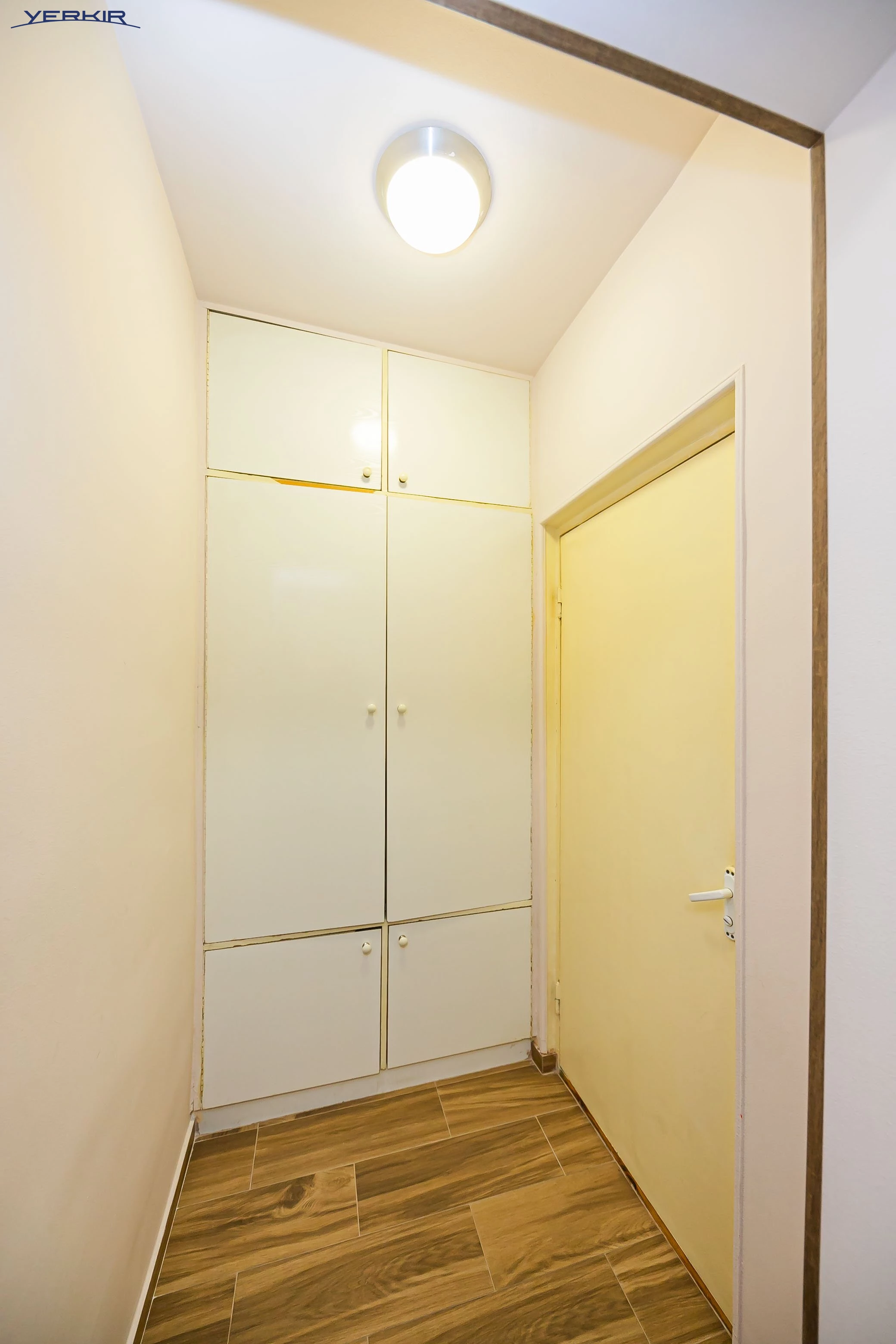 Apartments Code: 9+120679