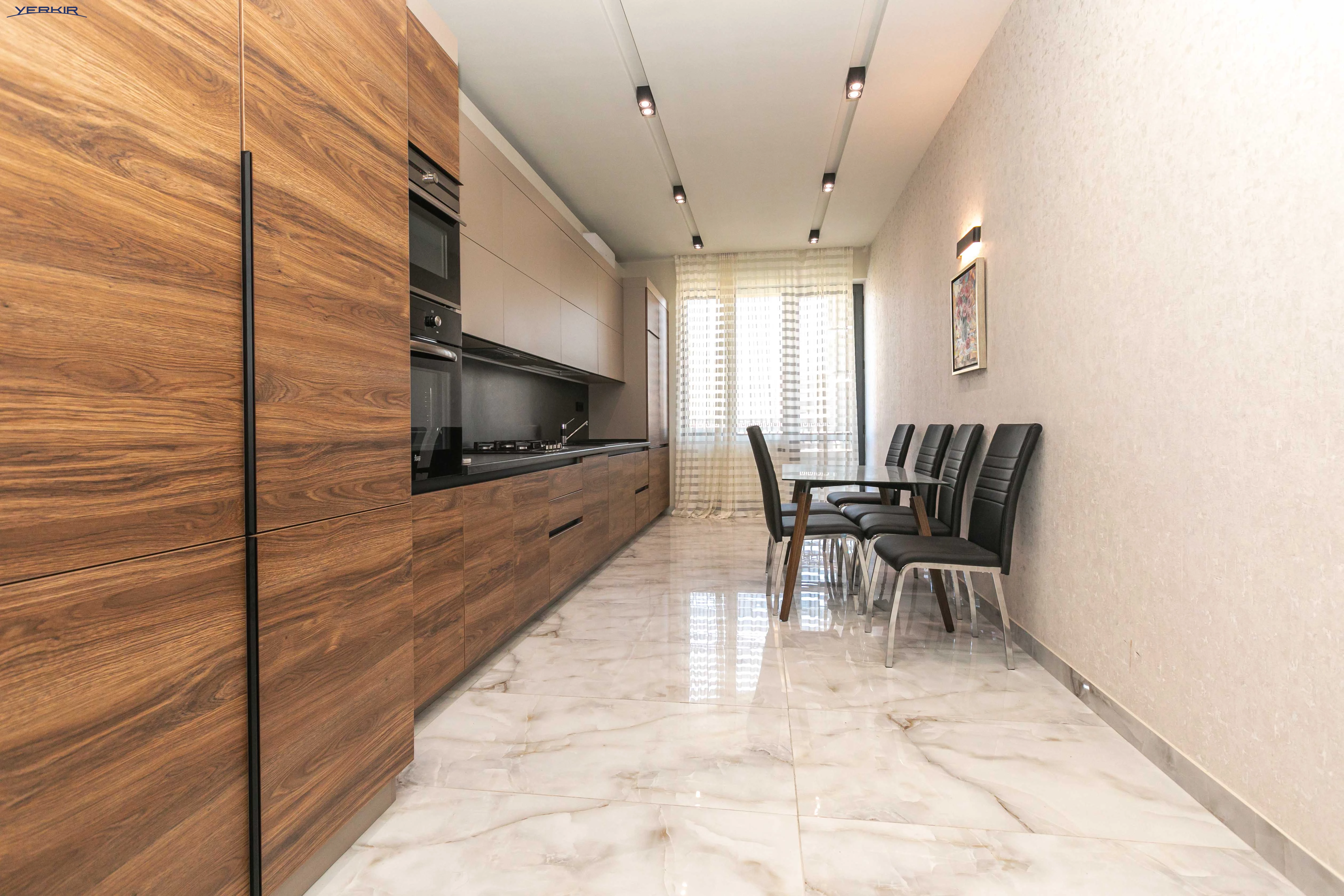 Apartments Code: 10+419408