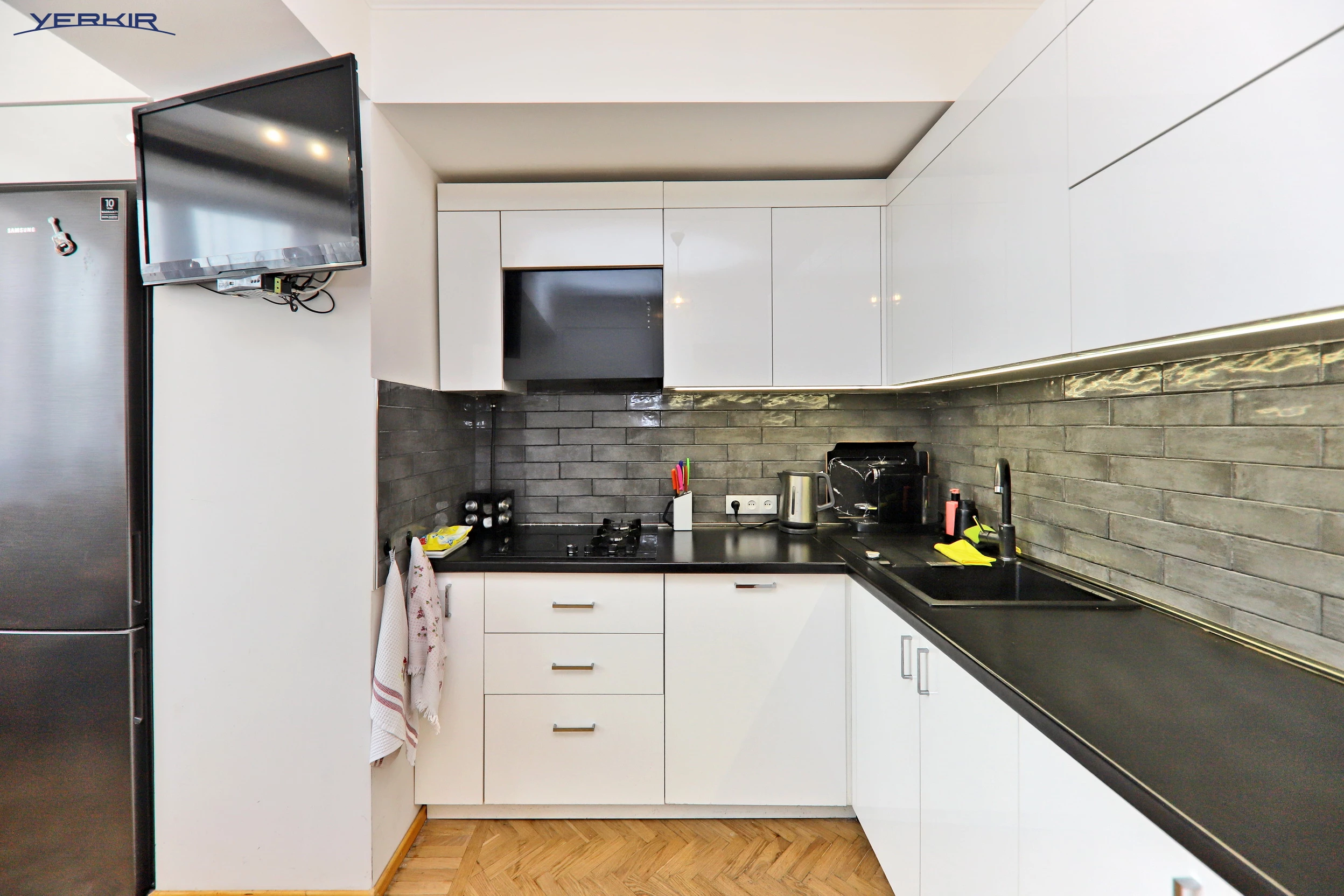 Apartments Code: 5+316392