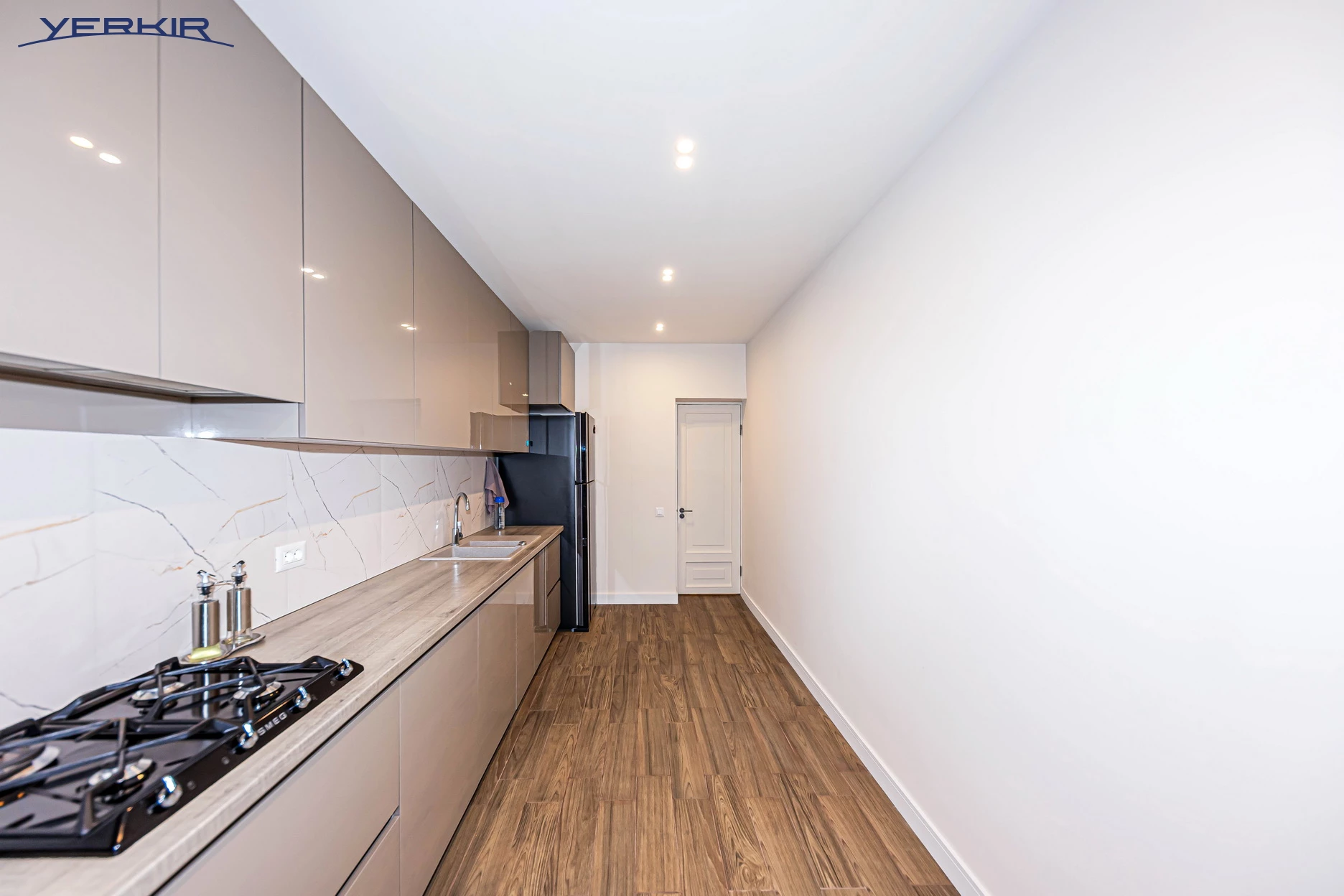 Բնակարաններ Կոդ` 5+314229