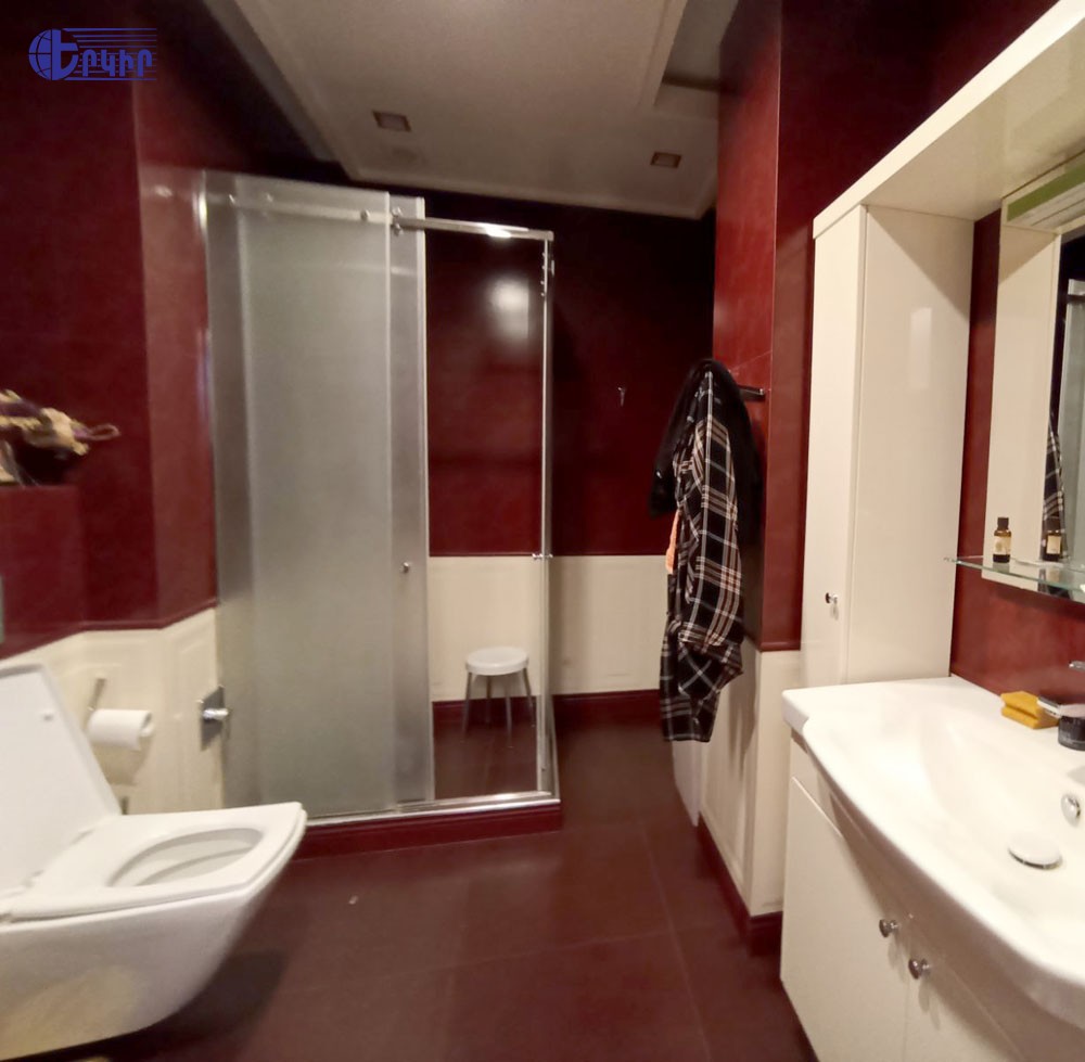 Apartments Code: 10+402741