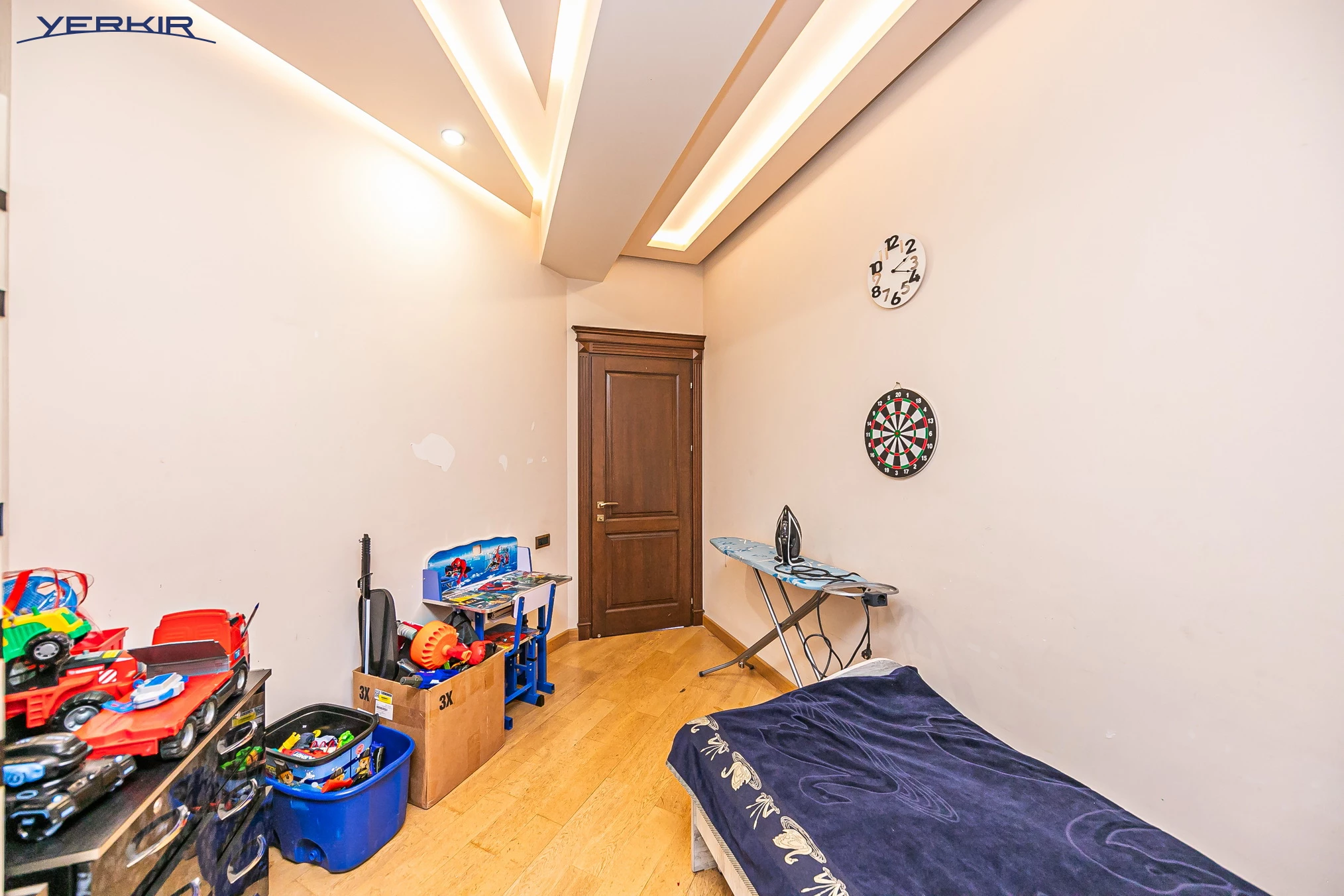 Apartments Code: 10+418702