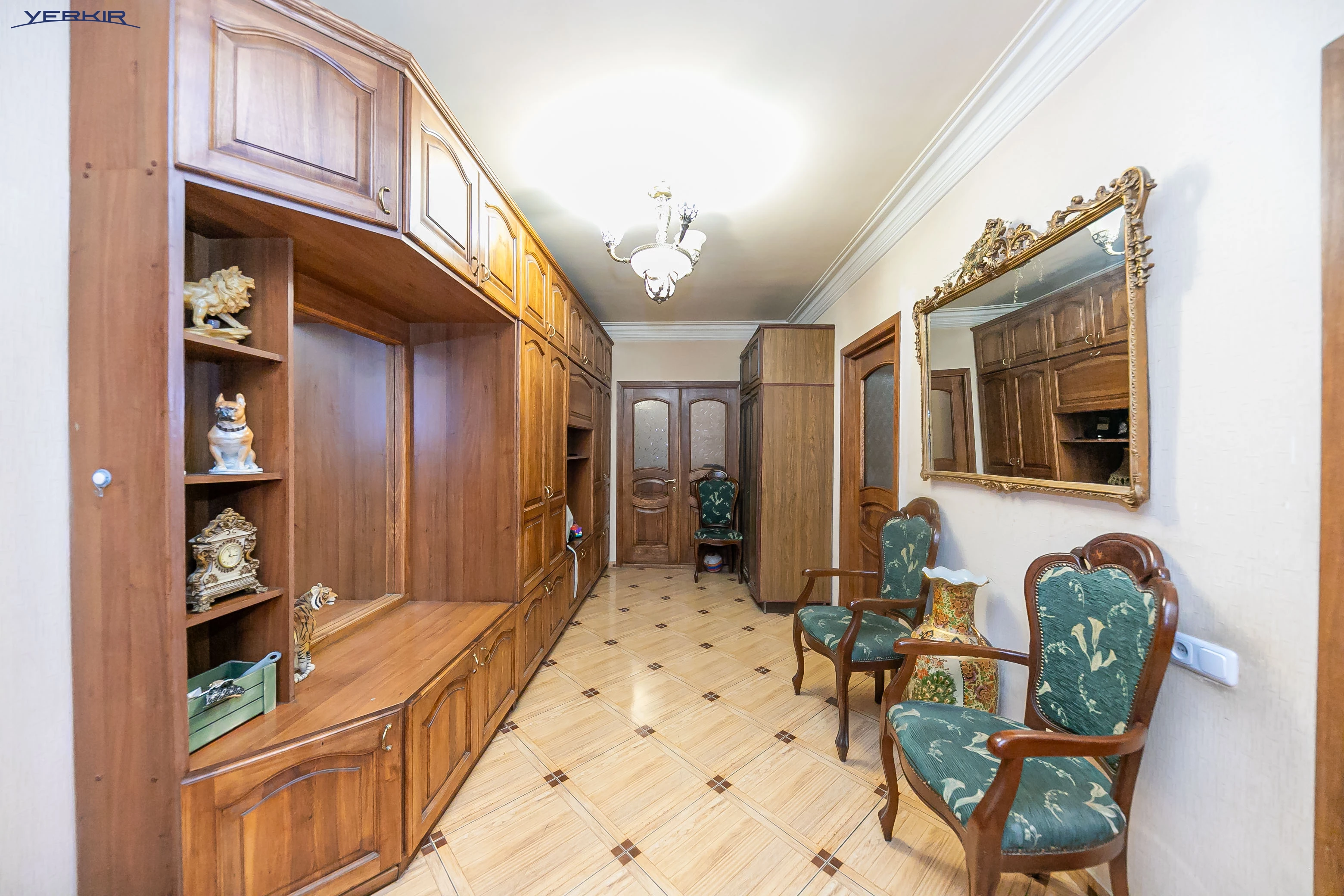 Apartments Code: 10+220995