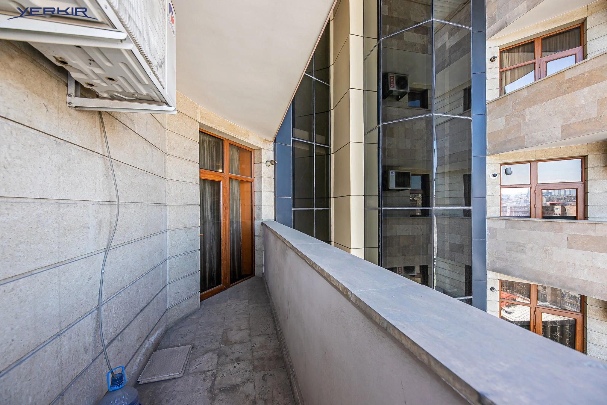 Բնակարաններ Կոդ` 9+317422