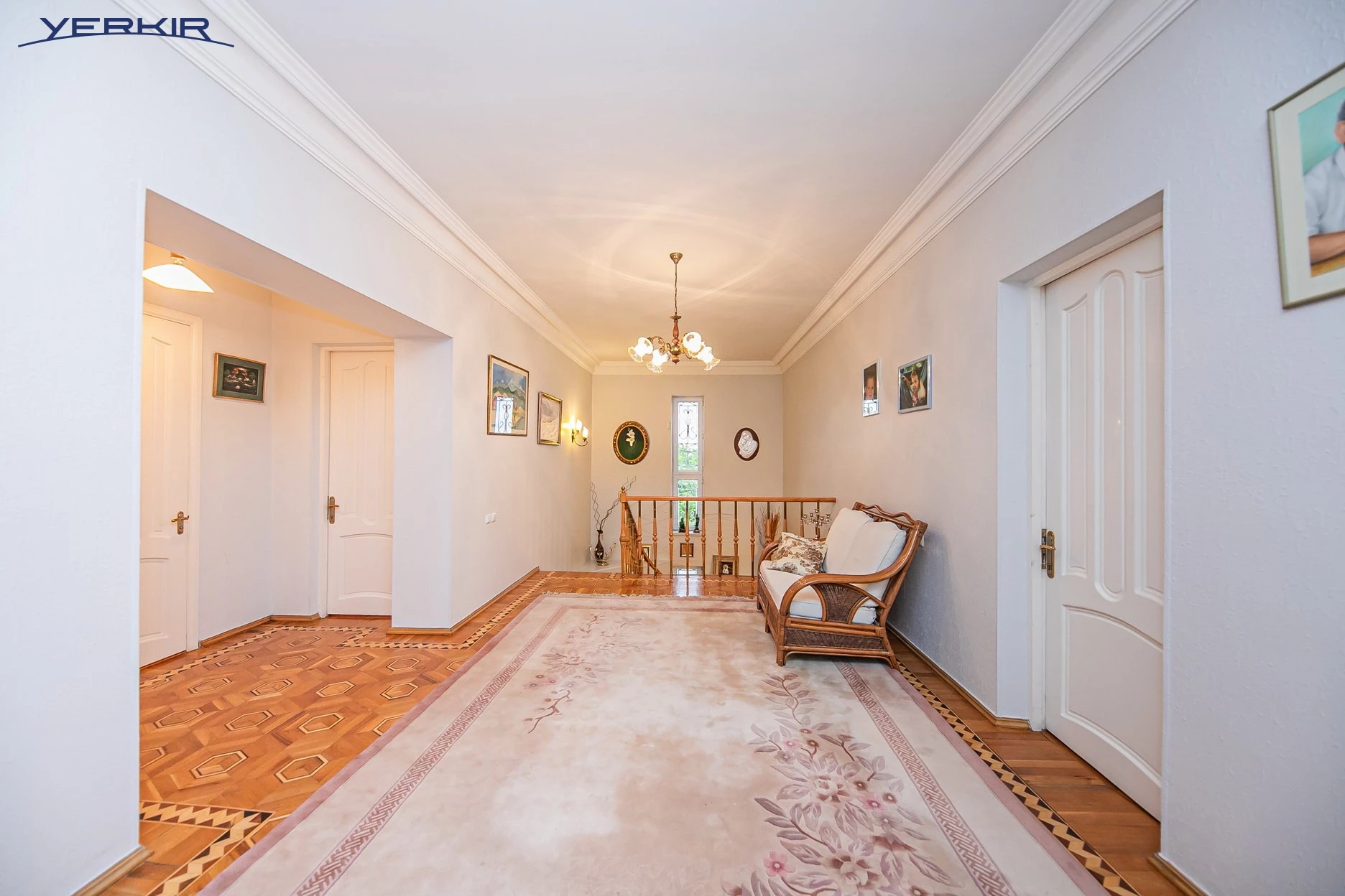 Առանձնատներ Կոդ` 8+517880