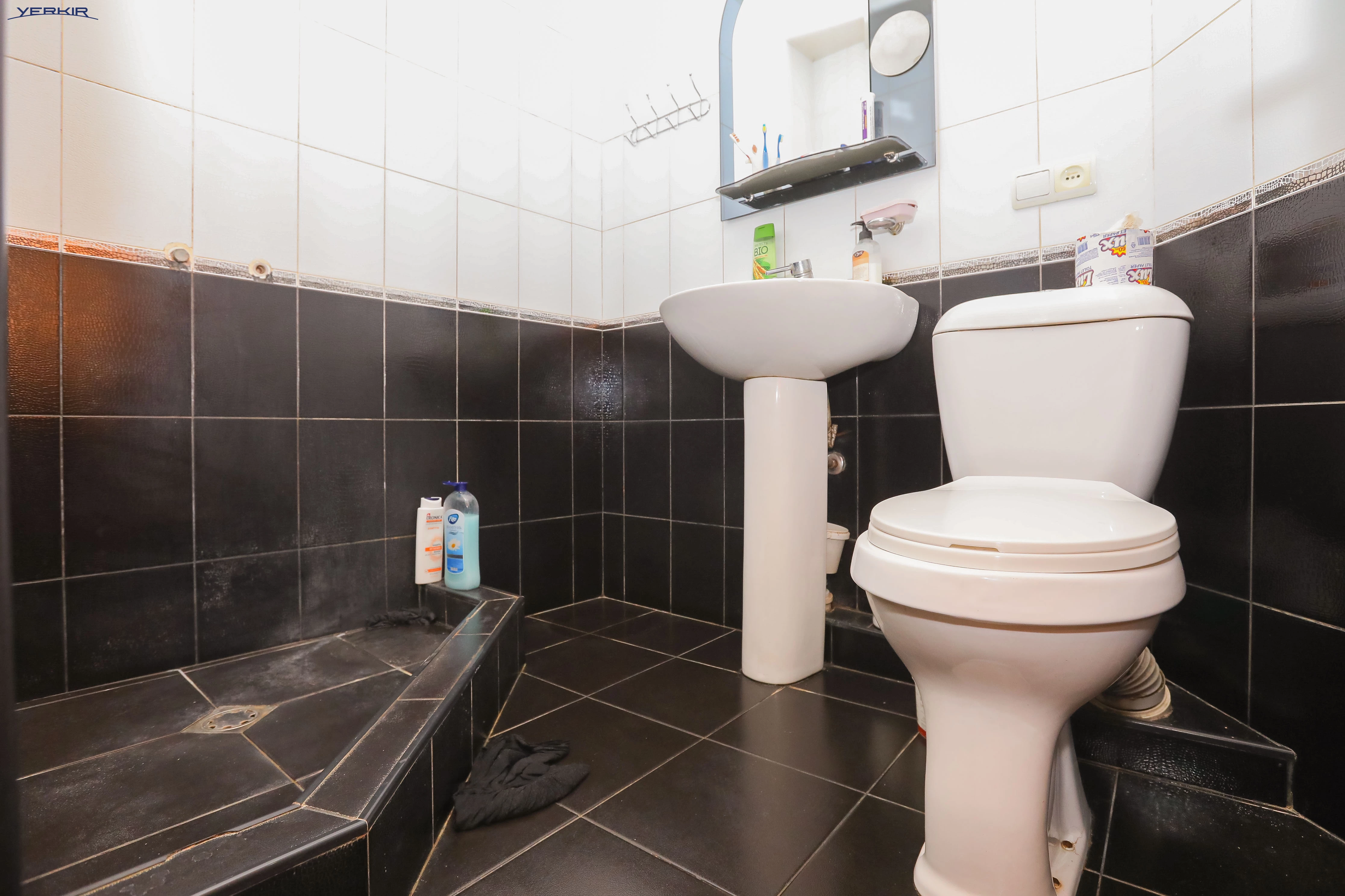 Բնակարաններ Կոդ` 10+421284