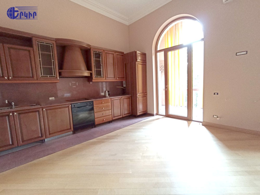 Apartments Code: 10+202742