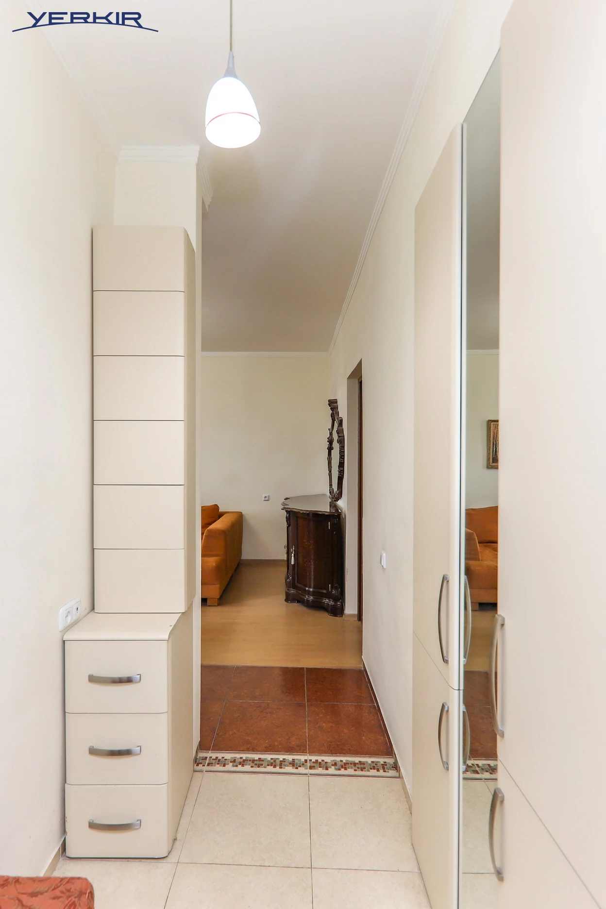 Apartments Code: 4+213951