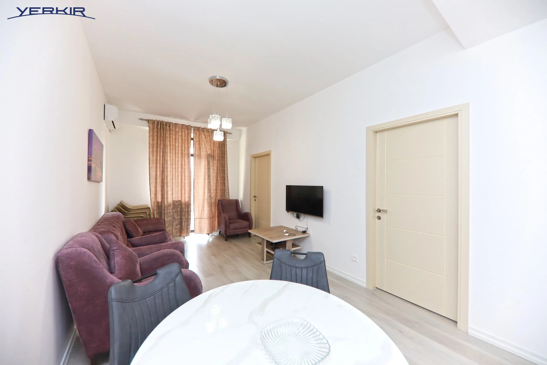 Apartments Code: 9+213054