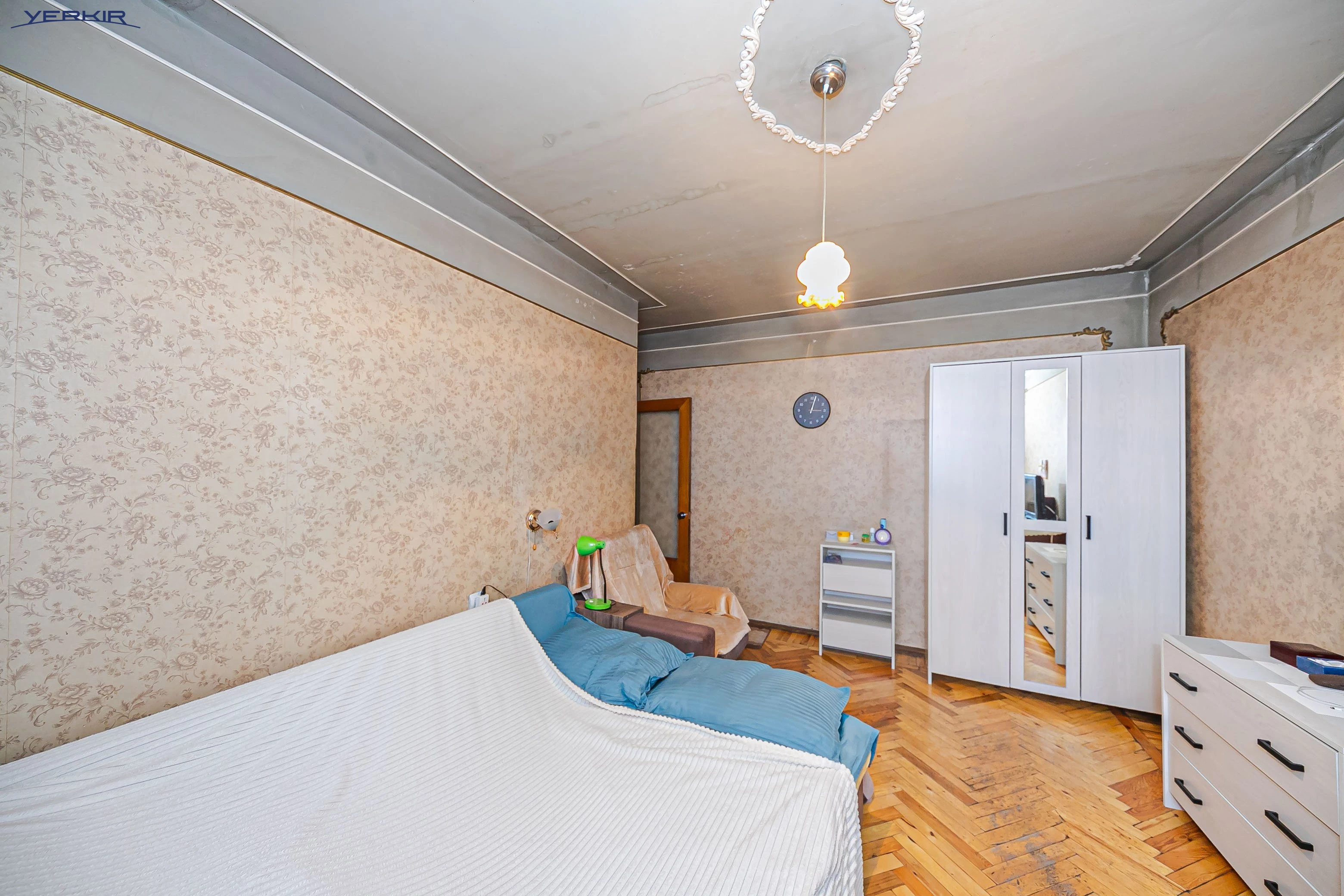 Apartments Code: 9+420195