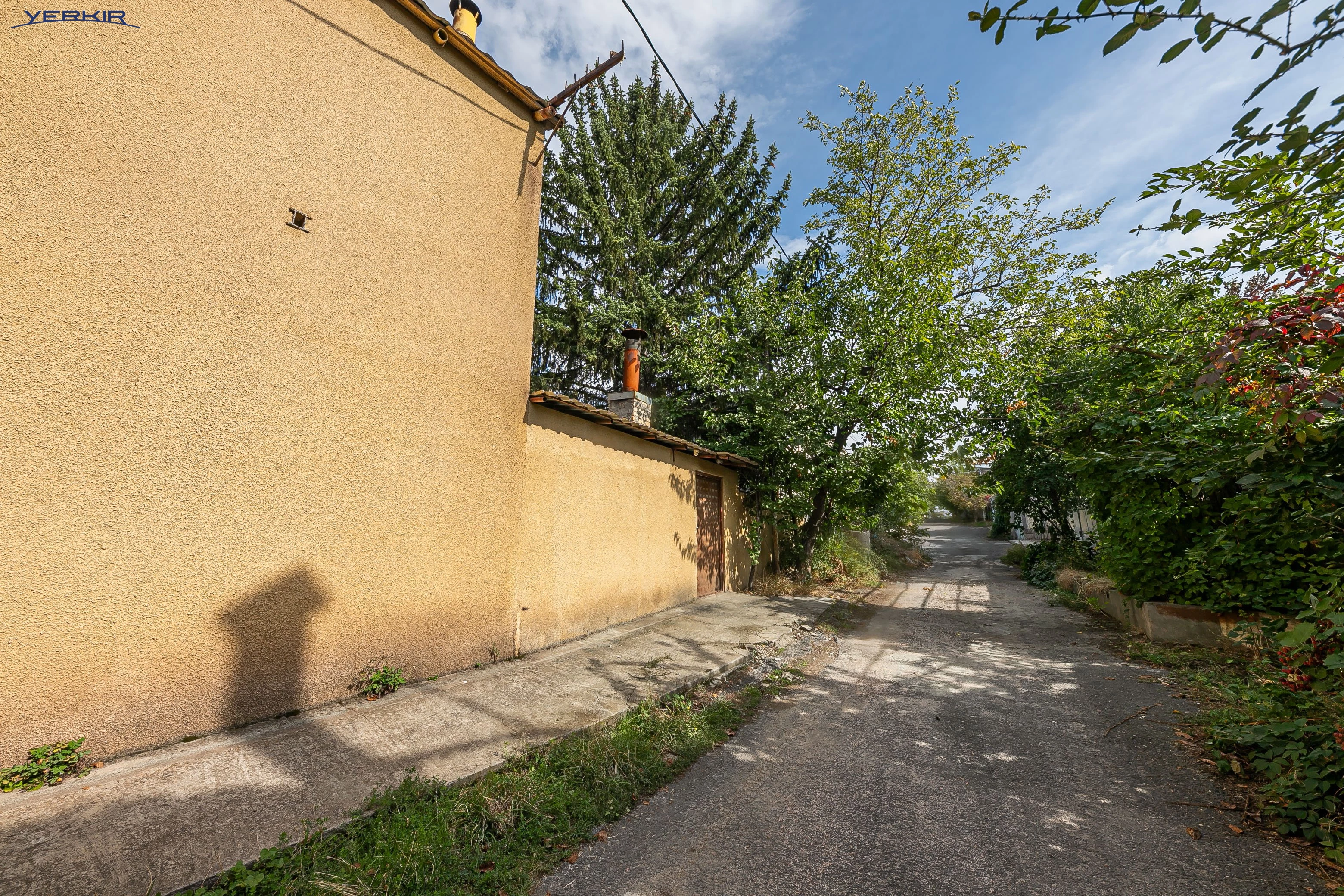 Houses Code: 2+520123