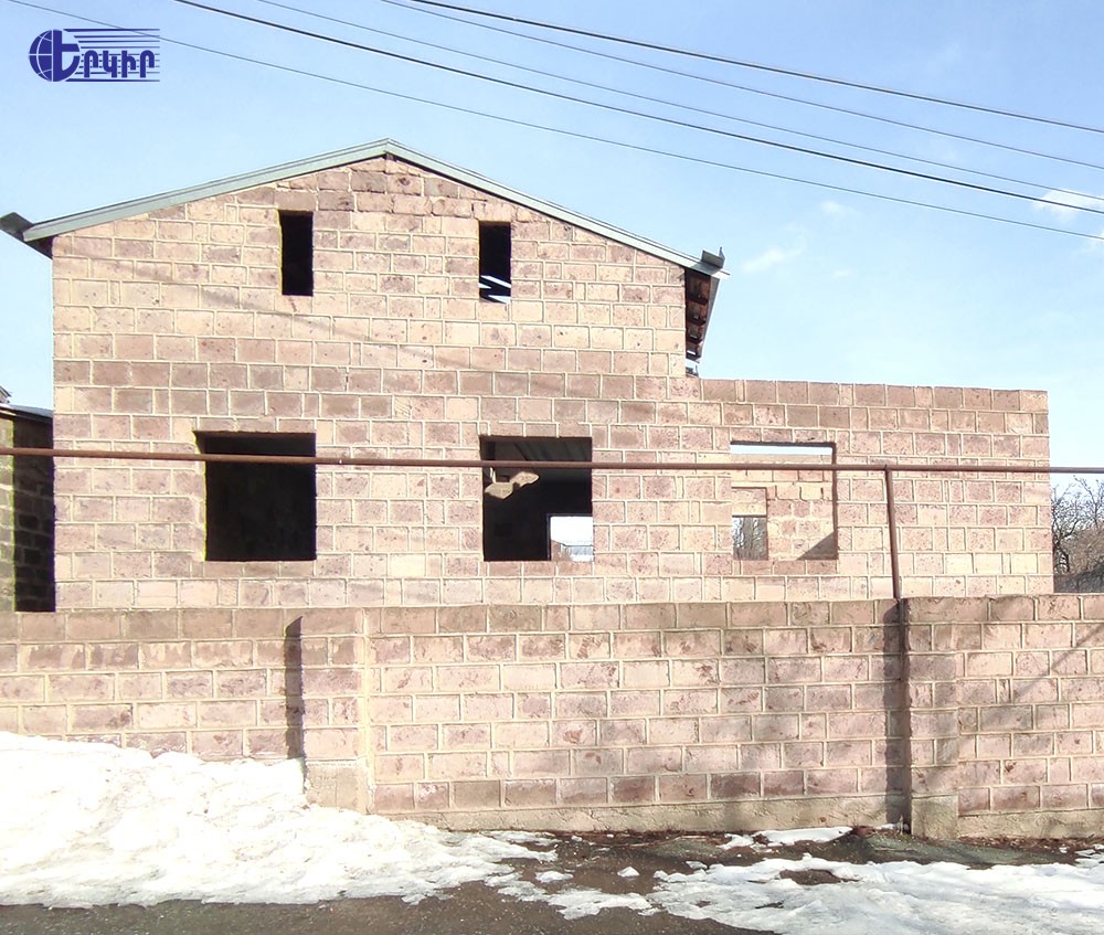 Houses Code: 10+500388