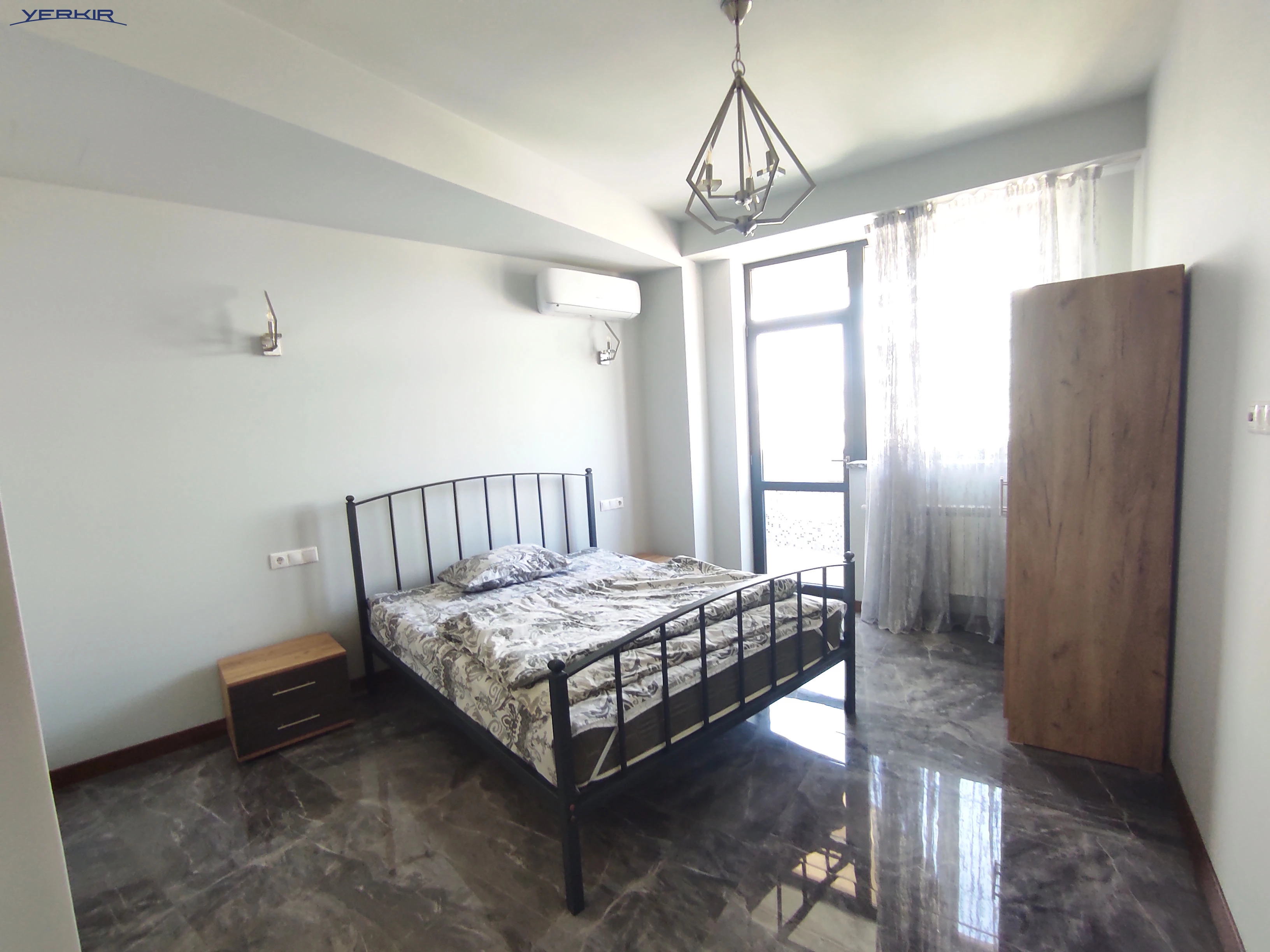 Apartments Code: 5+411176