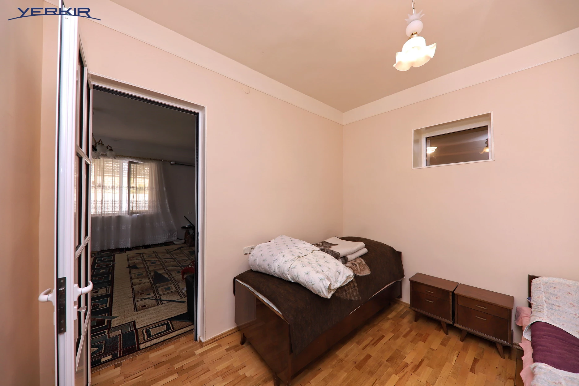 Առանձնատներ Կոդ` 9+511528