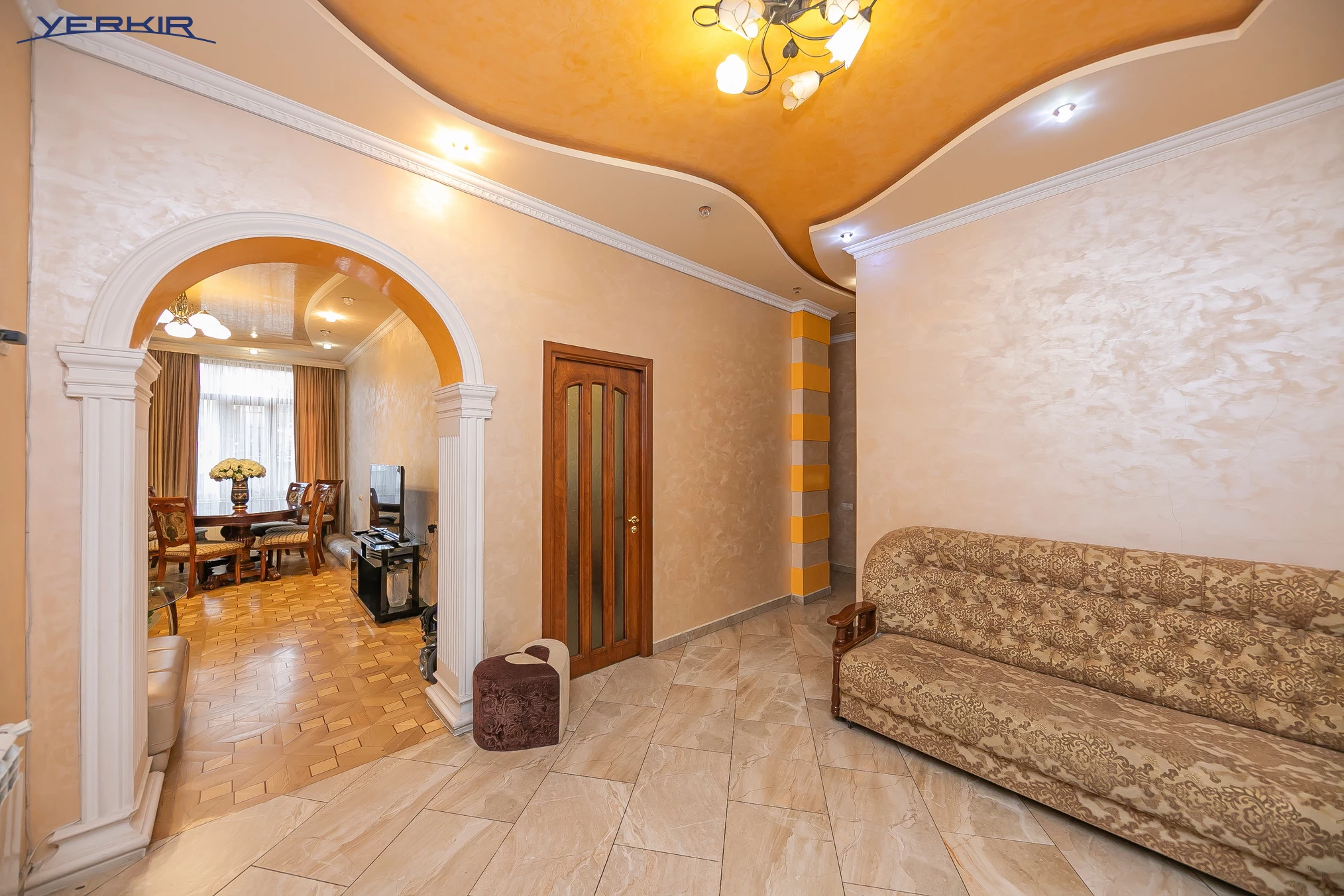 Apartments Code: 5+317049