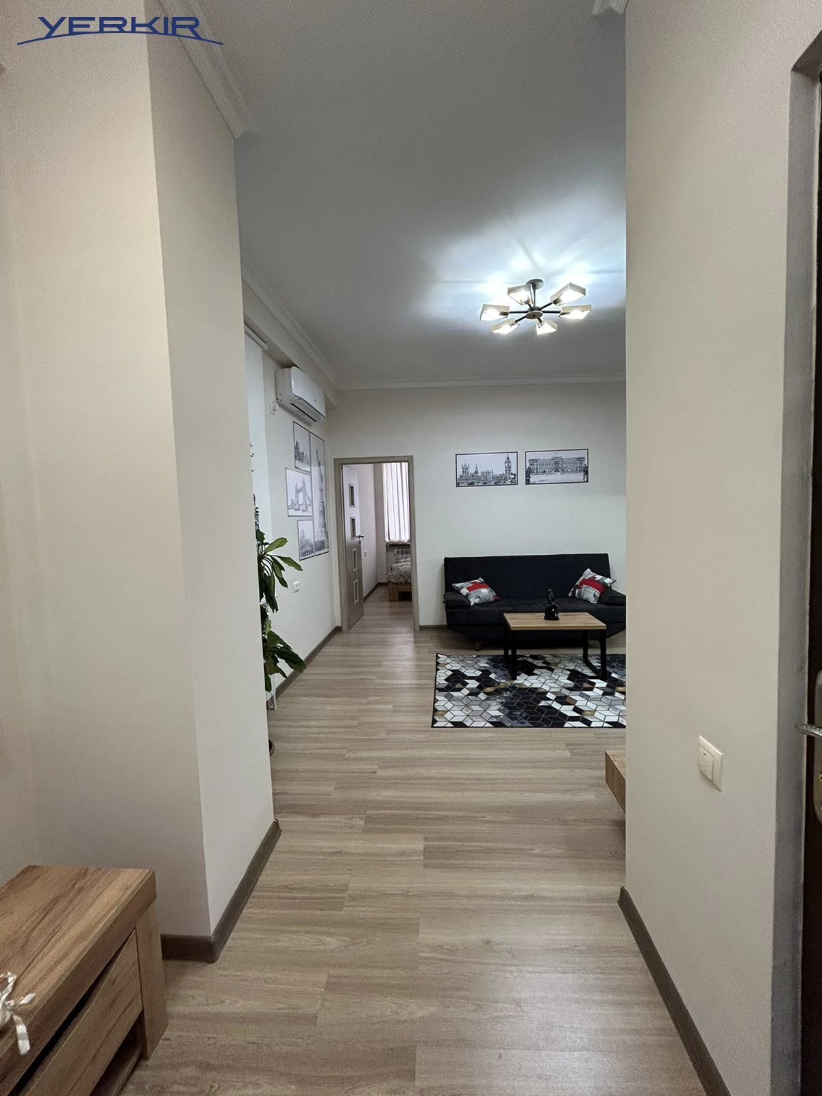 Apartments Code: 5+113140