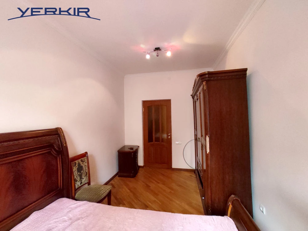 Բնակարաններ Կոդ` 10+208268