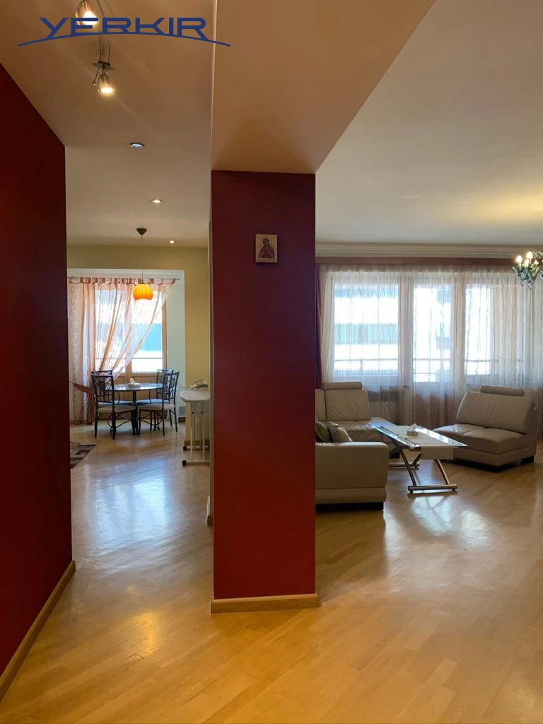 Apartments Code: 5+409909