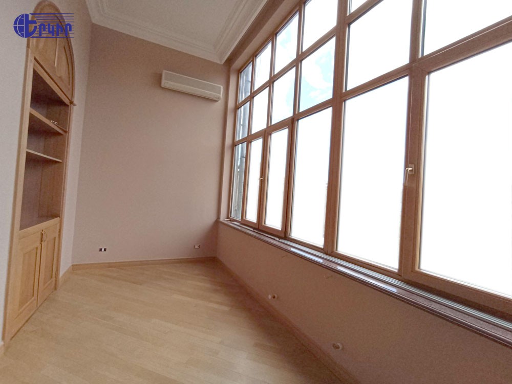 Apartments Code: 10+202742