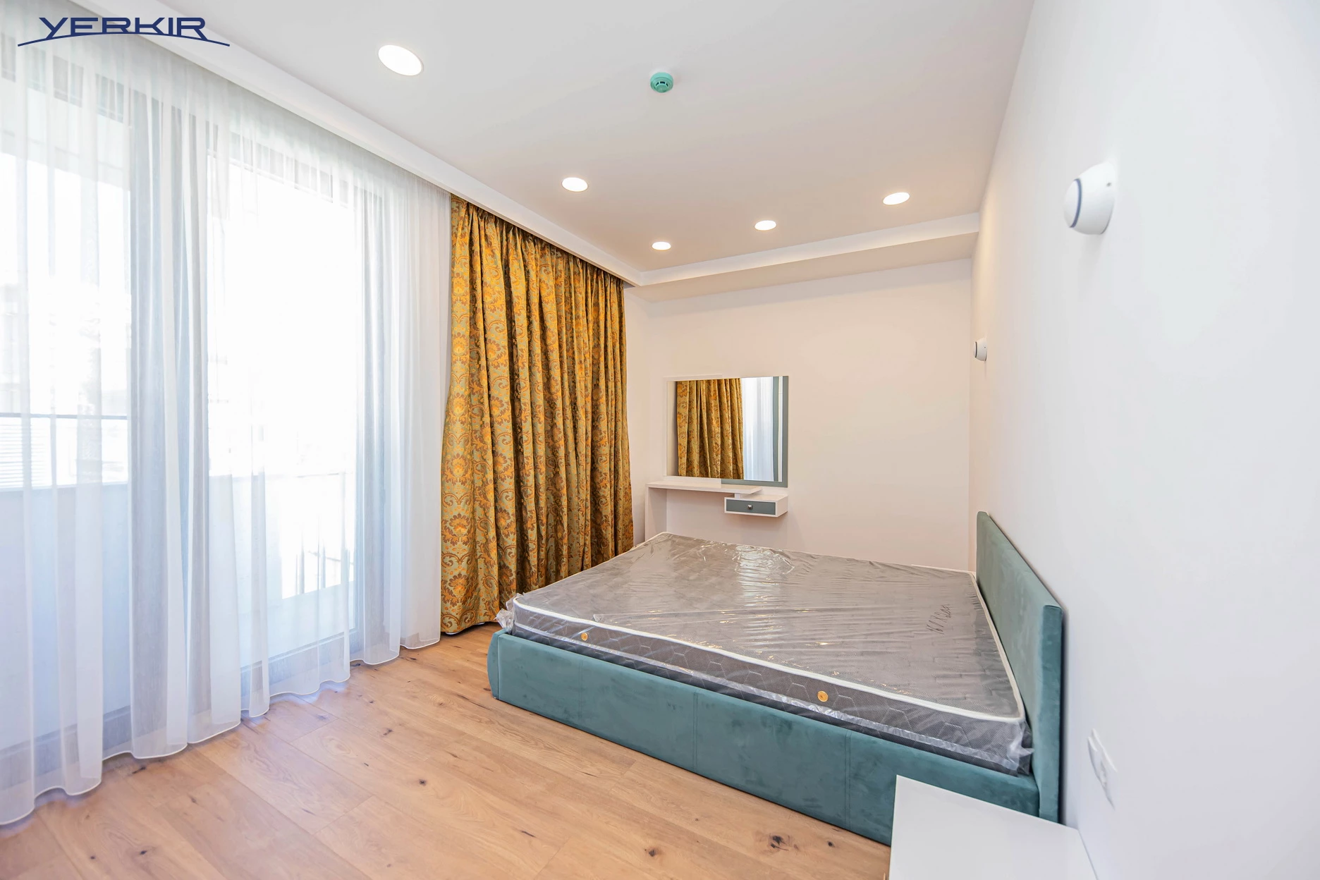 Առանձնատներ Կոդ` 5+513739