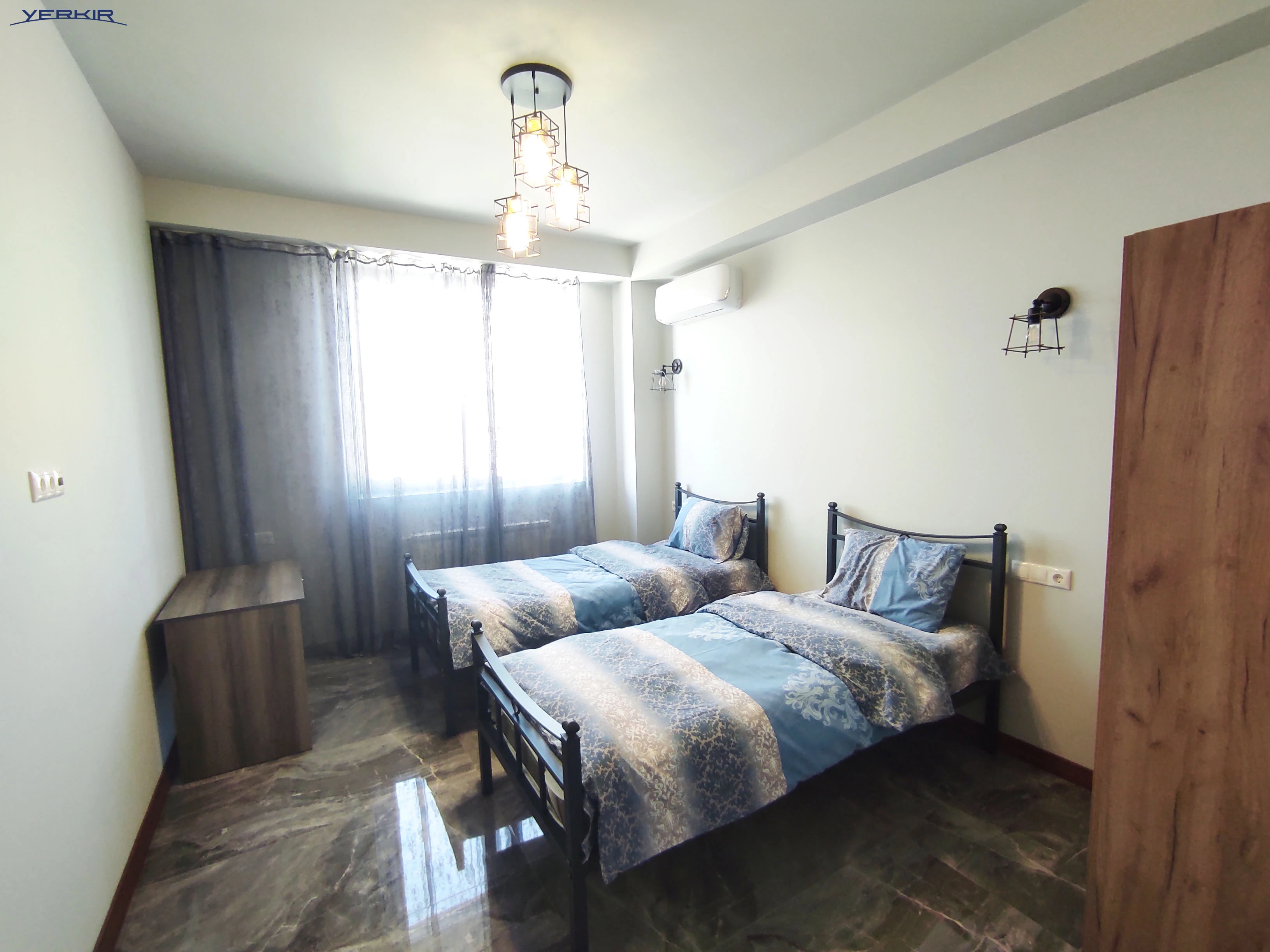 Բնակարաններ Կոդ` 5+411176