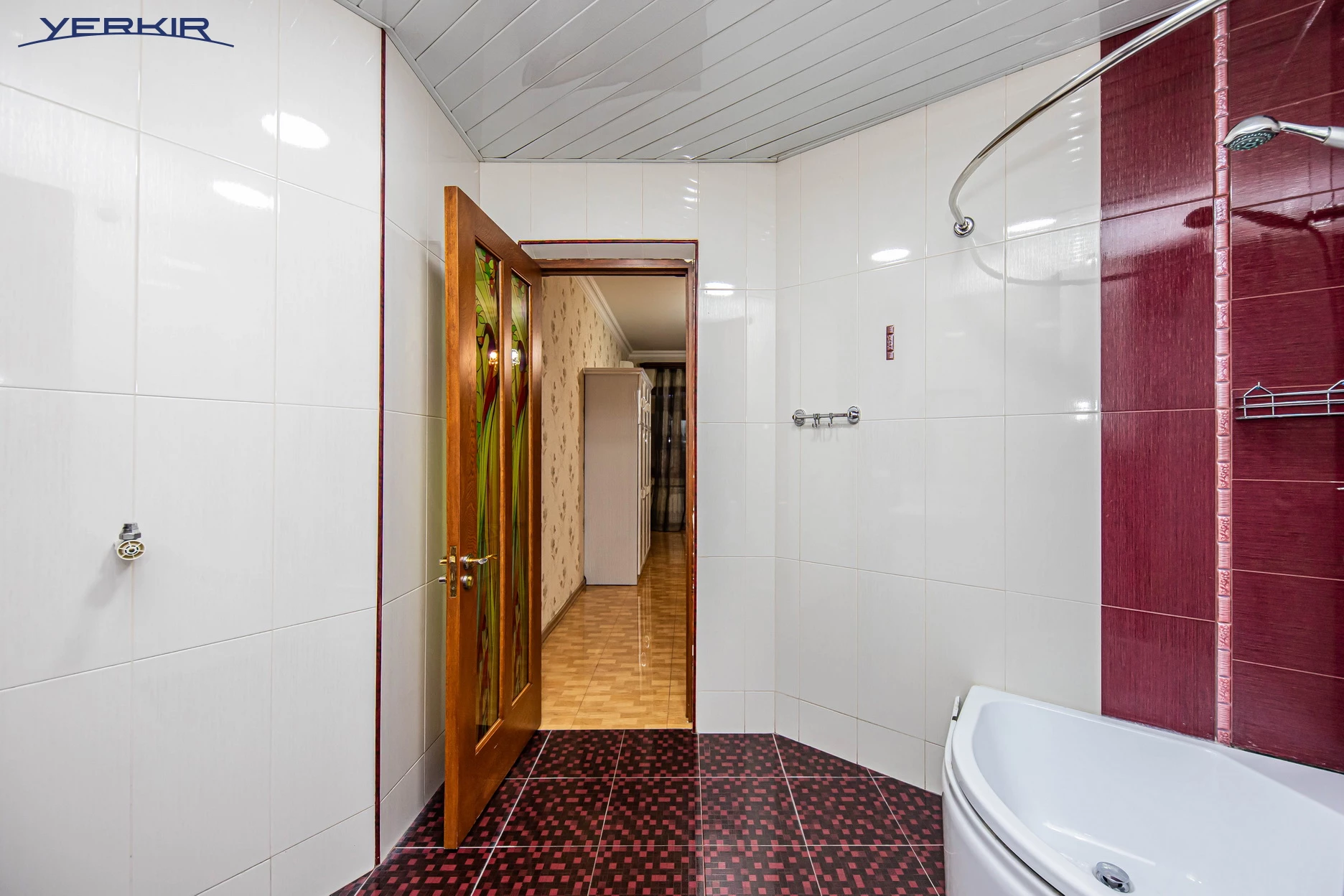 Apartments Code: 5+314879