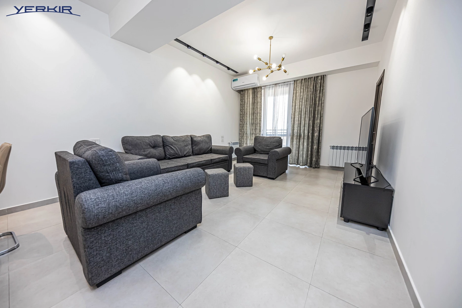 Apartments Code: d+5+214817