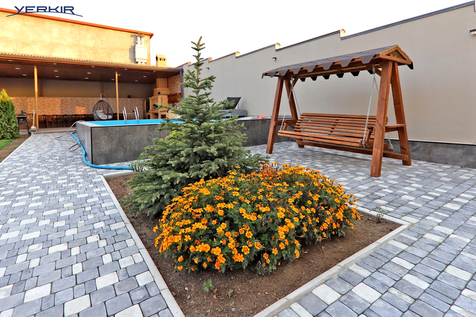 Houses Code: 3+513795