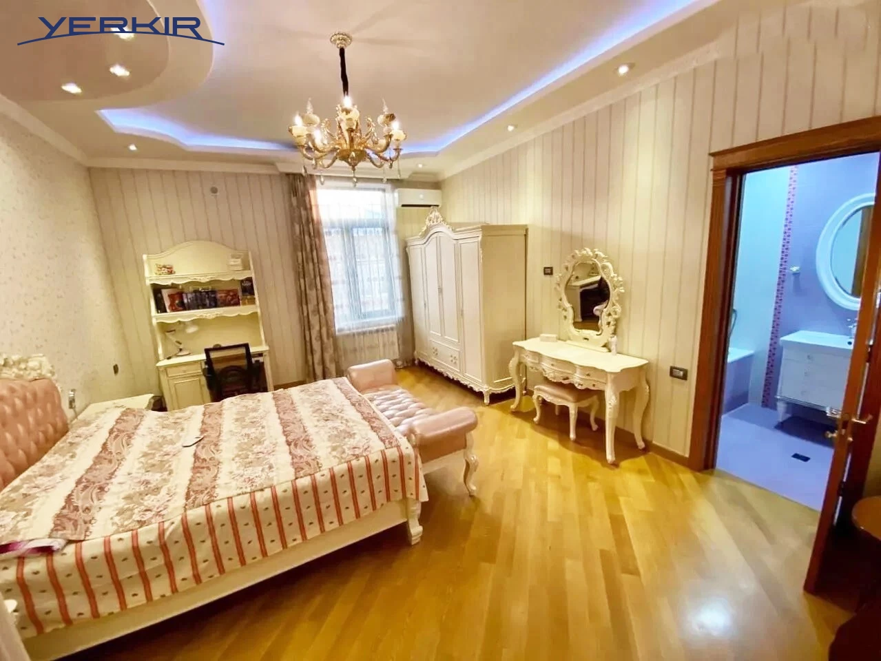 Առանձնատներ Կոդ` 9+518540