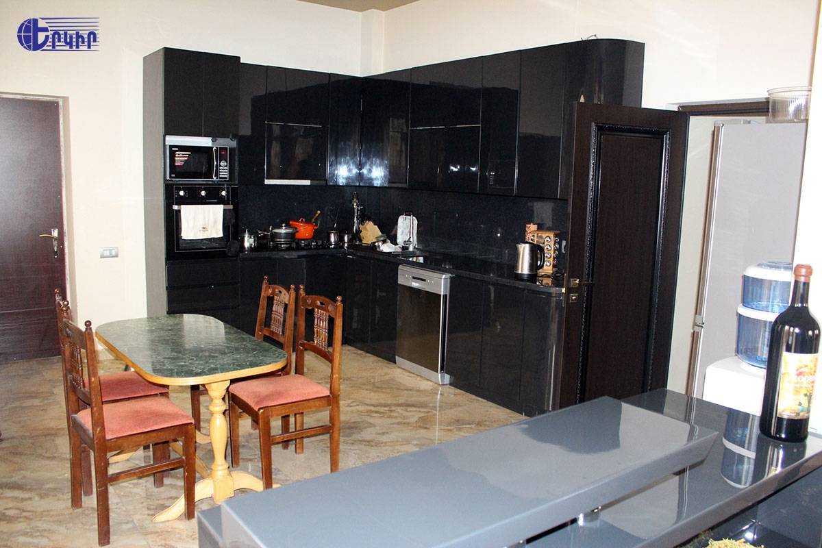 Առանձնատներ Կոդ` 6+50799