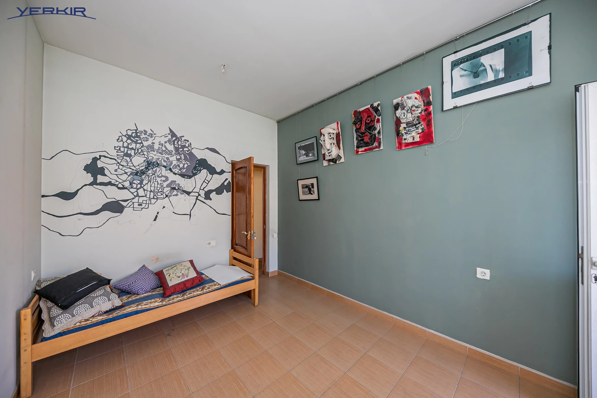 Apartments Code: 5+819431