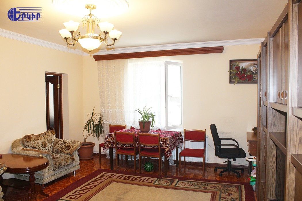 Առանձնատներ Կոդ` 10+50254