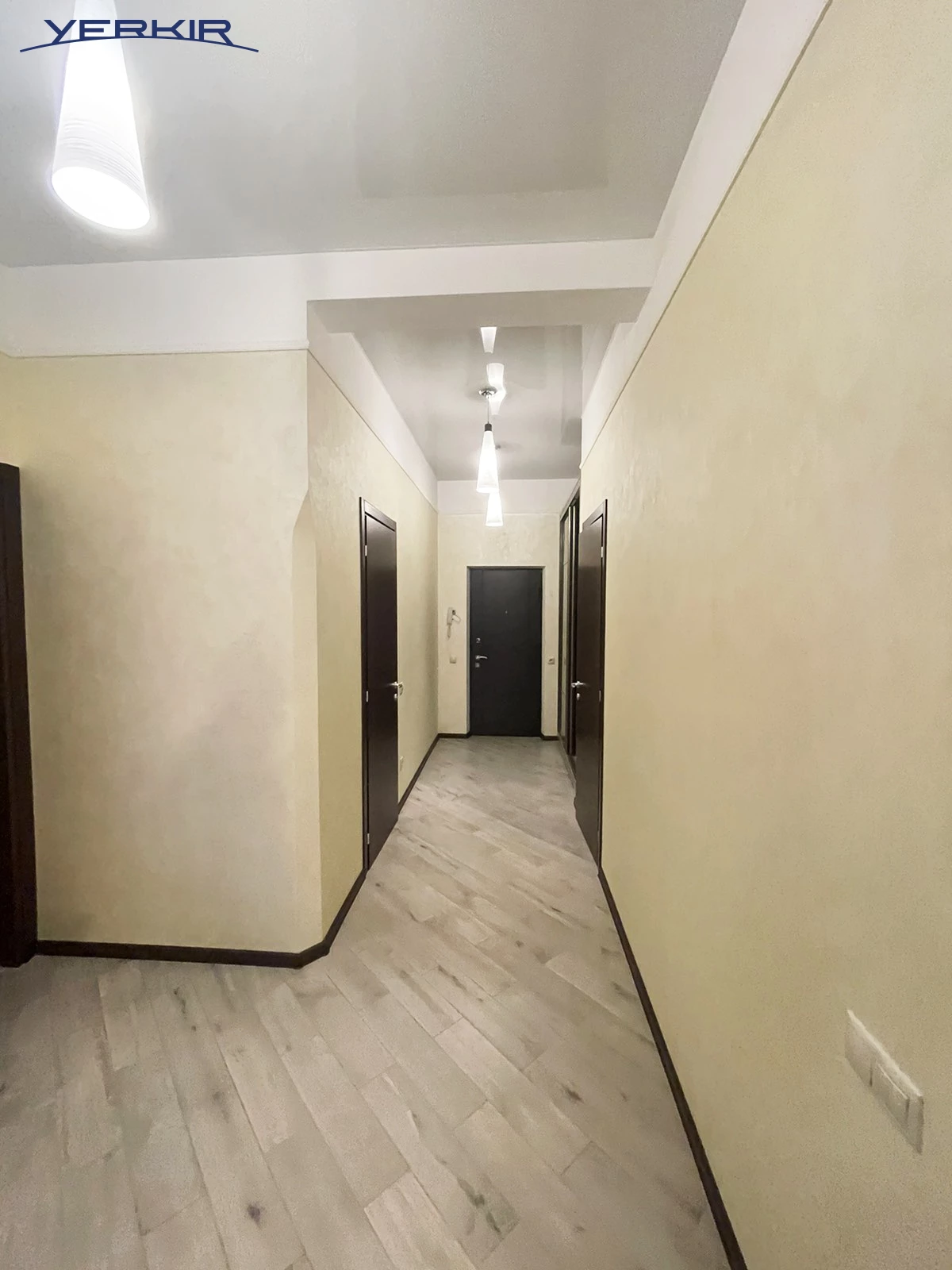 Բնակարաններ Կոդ` 5+313526