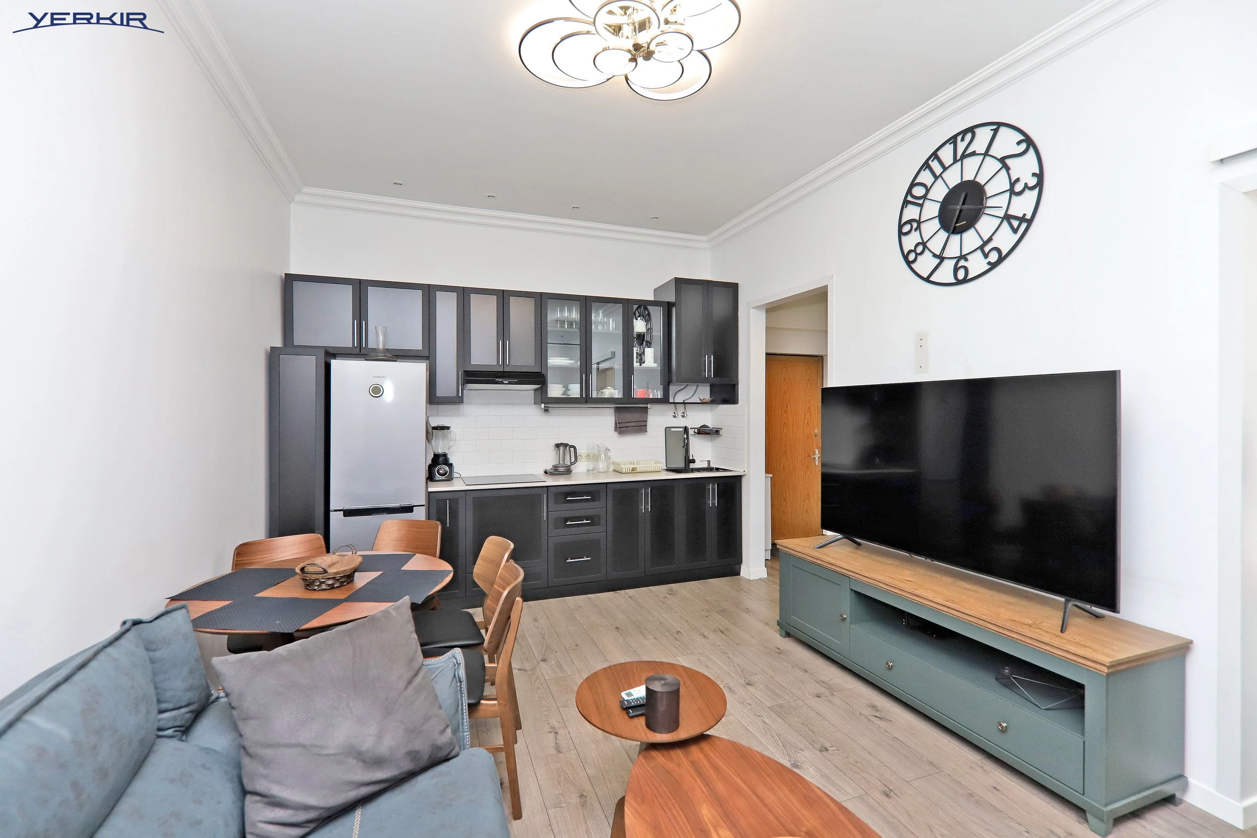 Բնակարաններ Կոդ` 5+121014