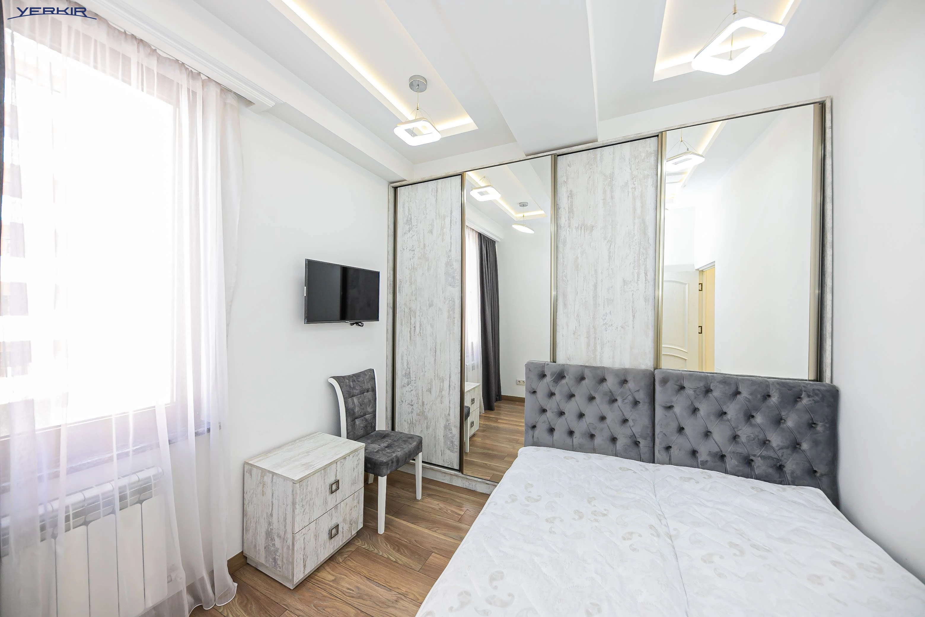 Բնակարաններ Կոդ` 8+320404