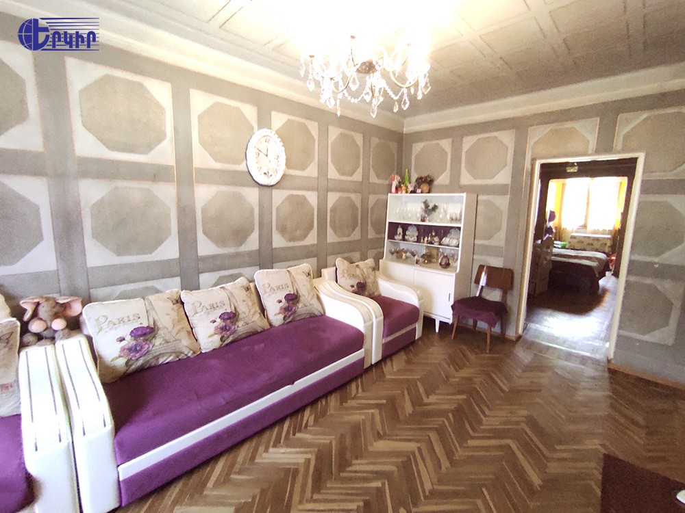 Բնակարաններ Կոդ` 3+210848