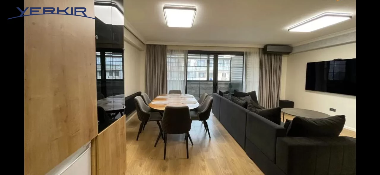 Apartments Code: 10+3904609