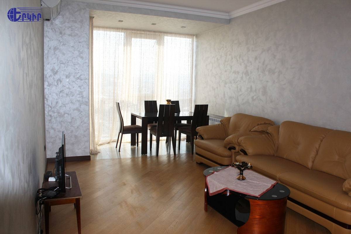 Квартиры Код 6+33020