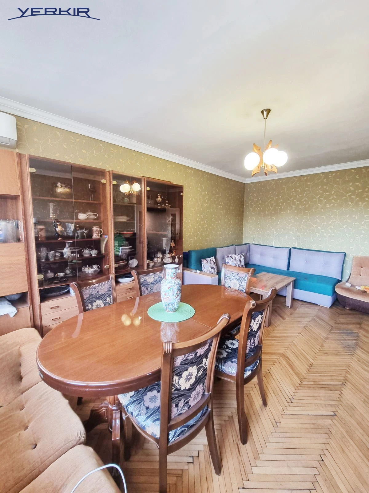 Apartments Code: 9+313932