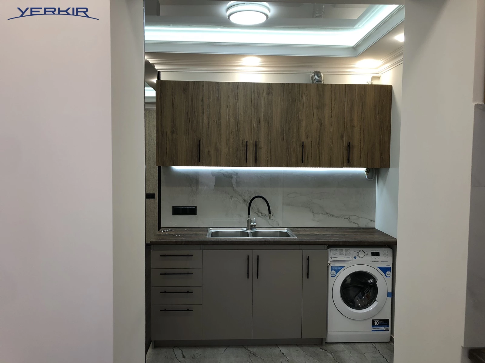 Apartments Code: 9+218772