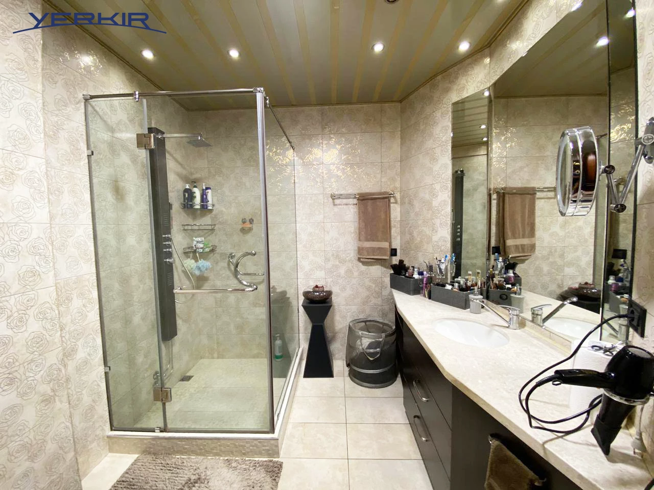 Apartments Code: 9+816390