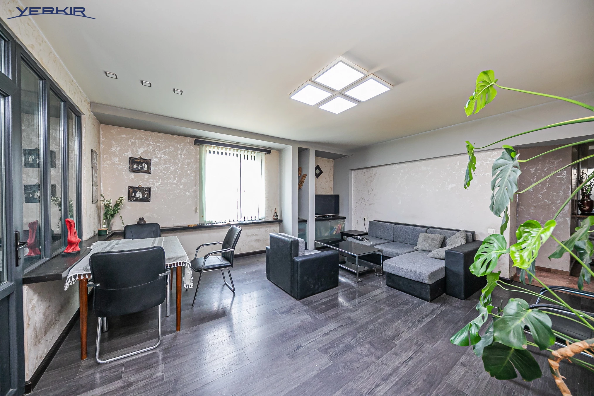 Բնակարաններ Կոդ` 10+218988